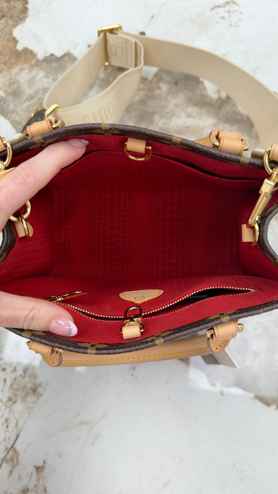 BRAND NEW - Louis Vuitton Monogram Kusama Painted Dots On The Go PM