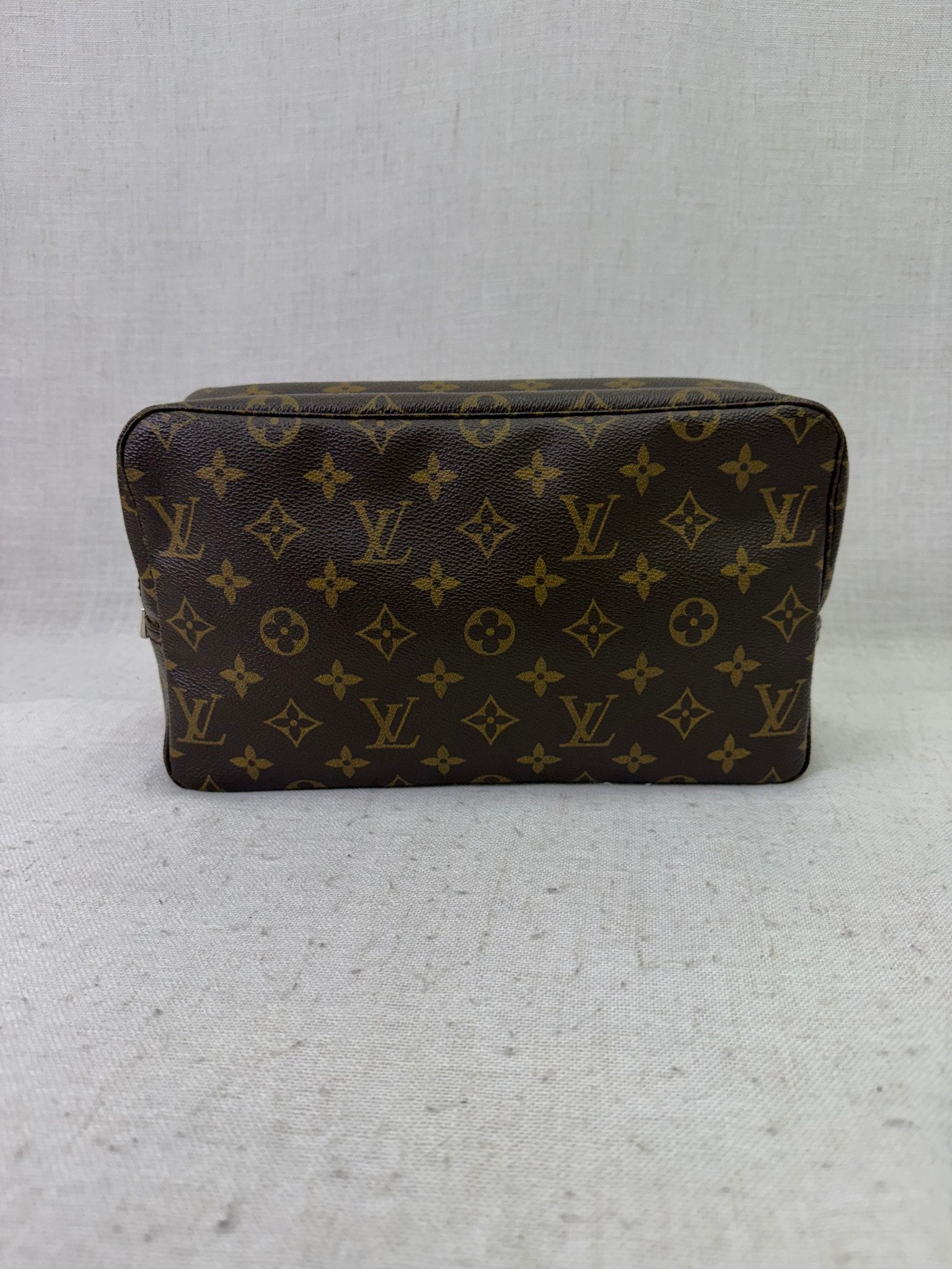 Louis Vuitton Monogram Toilette 28 Pouch