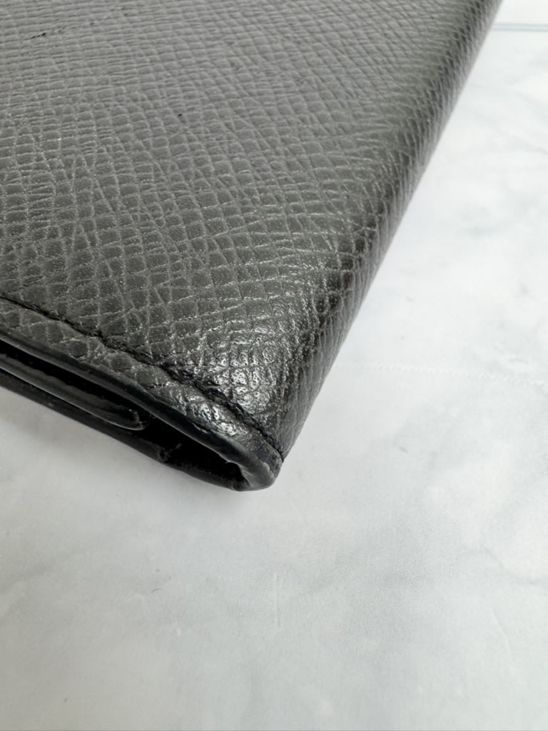 Louis Vuitton Black Taiga Leather Business Card Holder