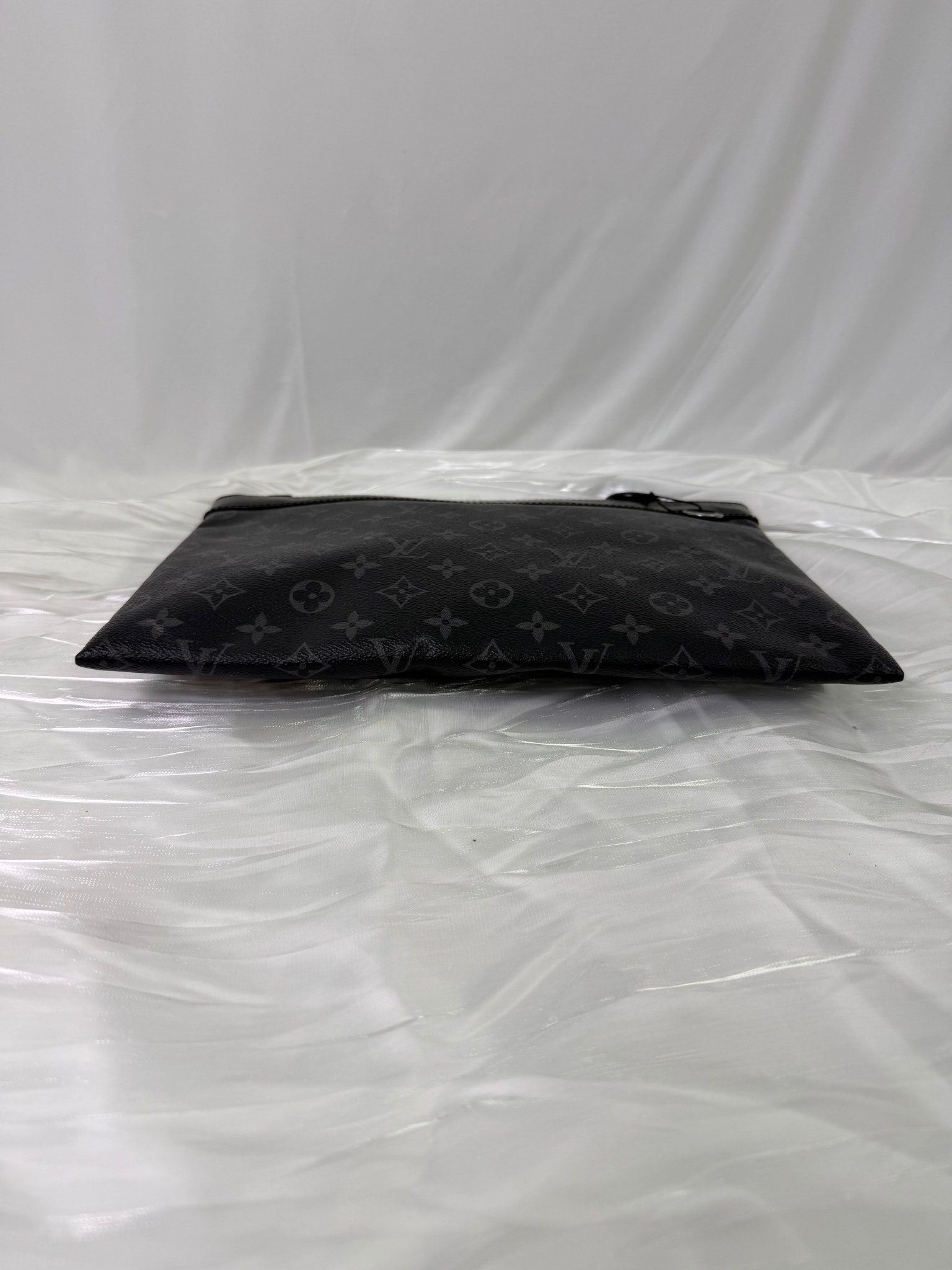 Louis Vuitton Black Monogram Eclipse Discovery Pochette