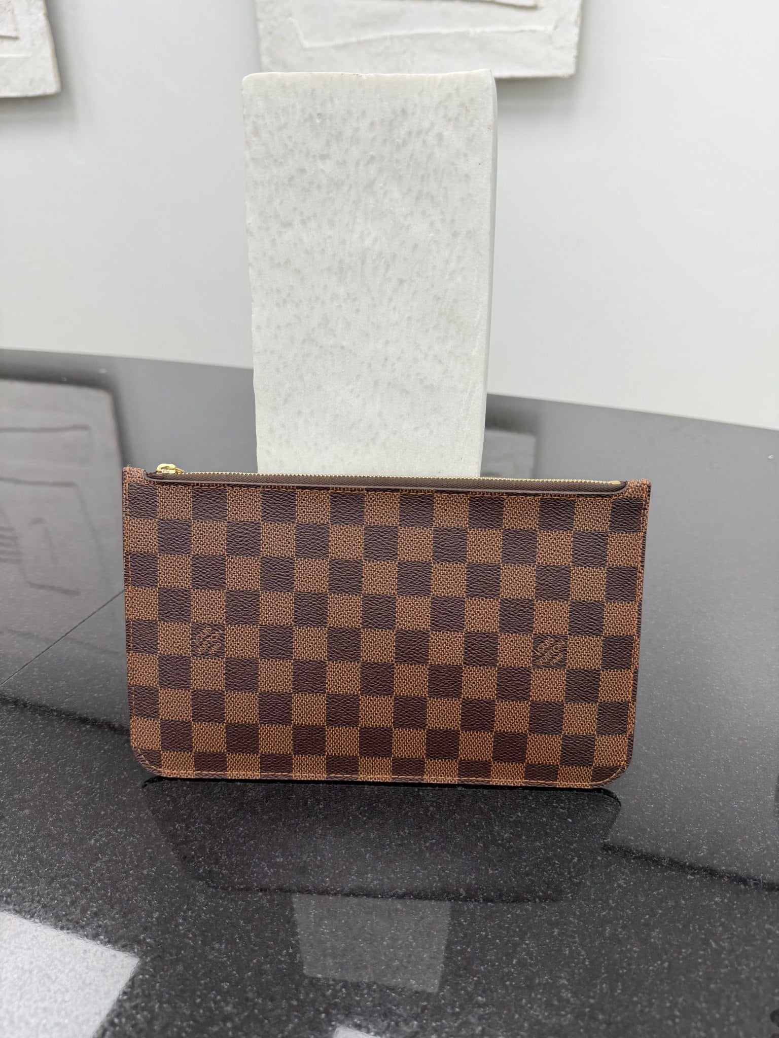 LIKE NEW Louis Vuitton Damier Ebene Neverfull Pouch