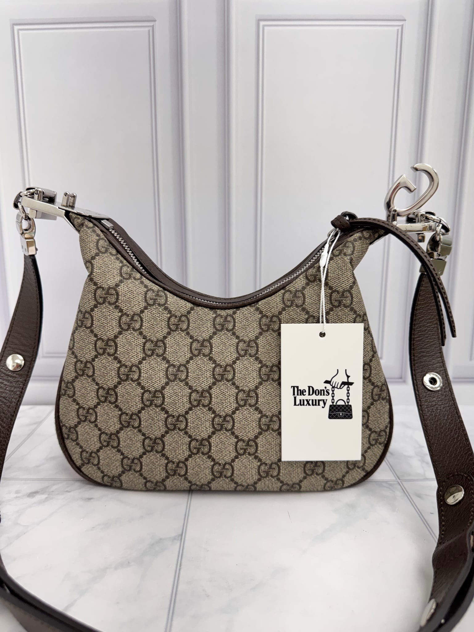 LIKE NEW - Gucci GG Supreme Attache Crossbody Bag