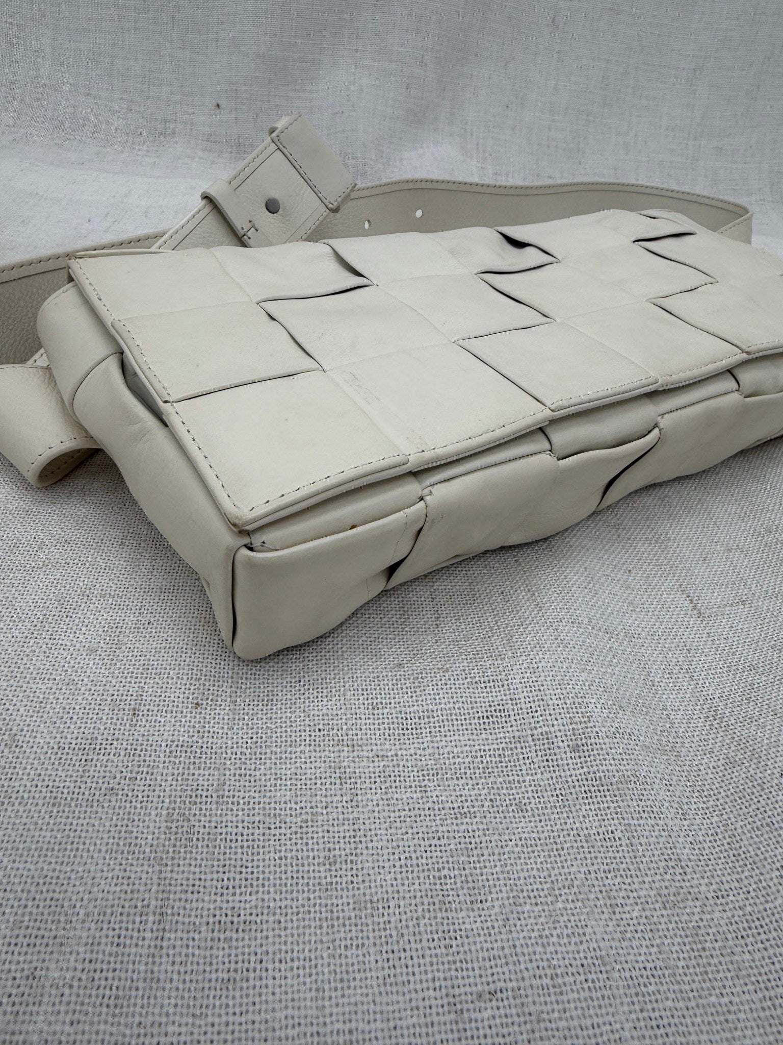 Bottega Veneta Ivory Intrecciato Leather Cassette Beltbag