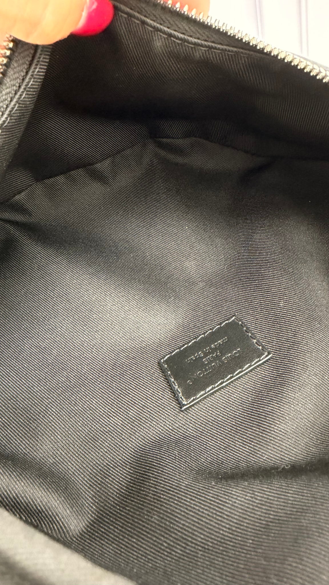 Louis Vuitton Black Monogram Eclipse Canvas Discovery Bumbag PM