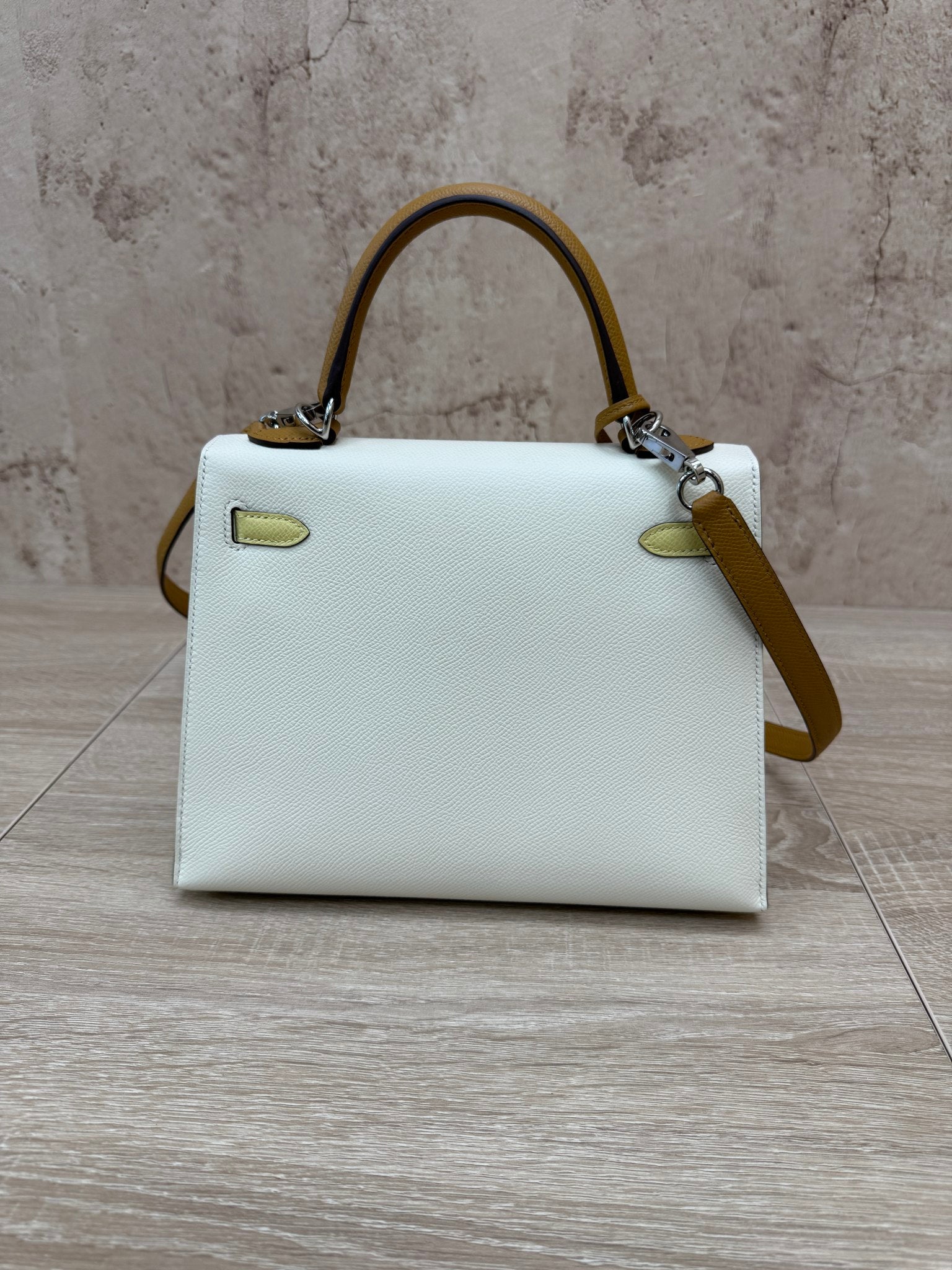 LIKE NEW- Hermes Tri-Color Epsom Leather Kelly Sellier 25