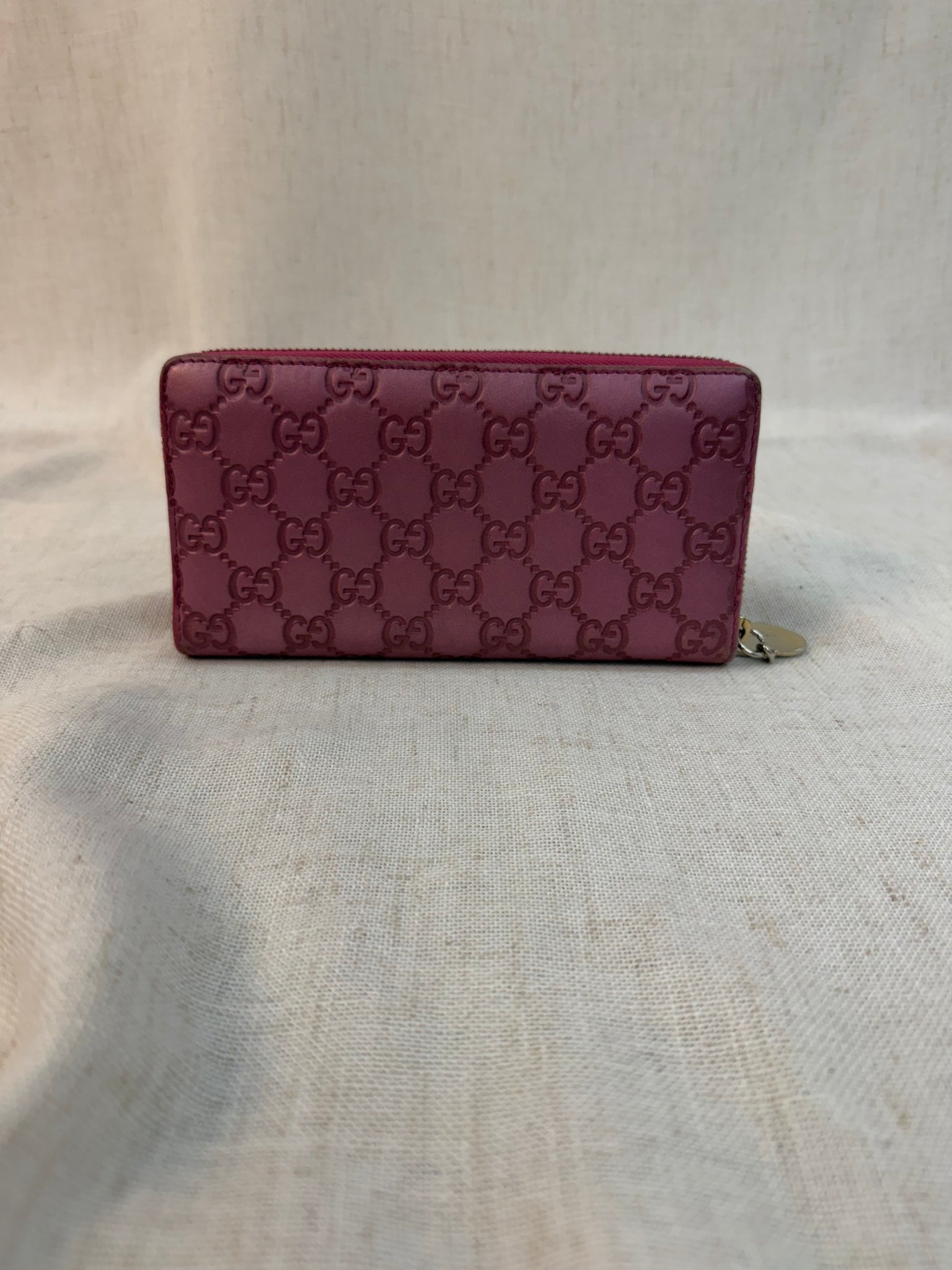 Gucci Metalic Pink Leather Guccissima GG Embossed Pink Zippy Wallet