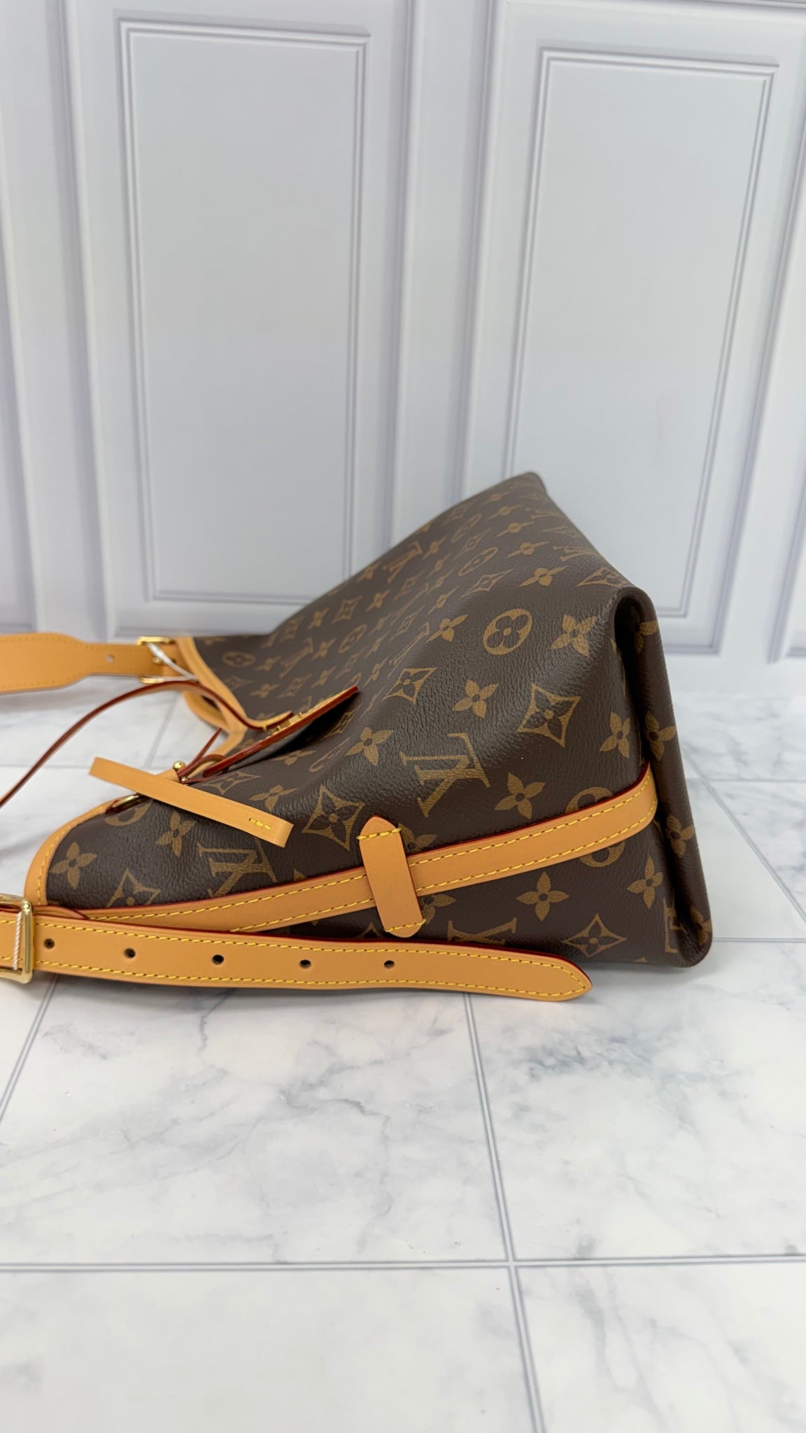 BRAND NEW - Louis Vuitton Monogram Carryall PM Shoulder Bag