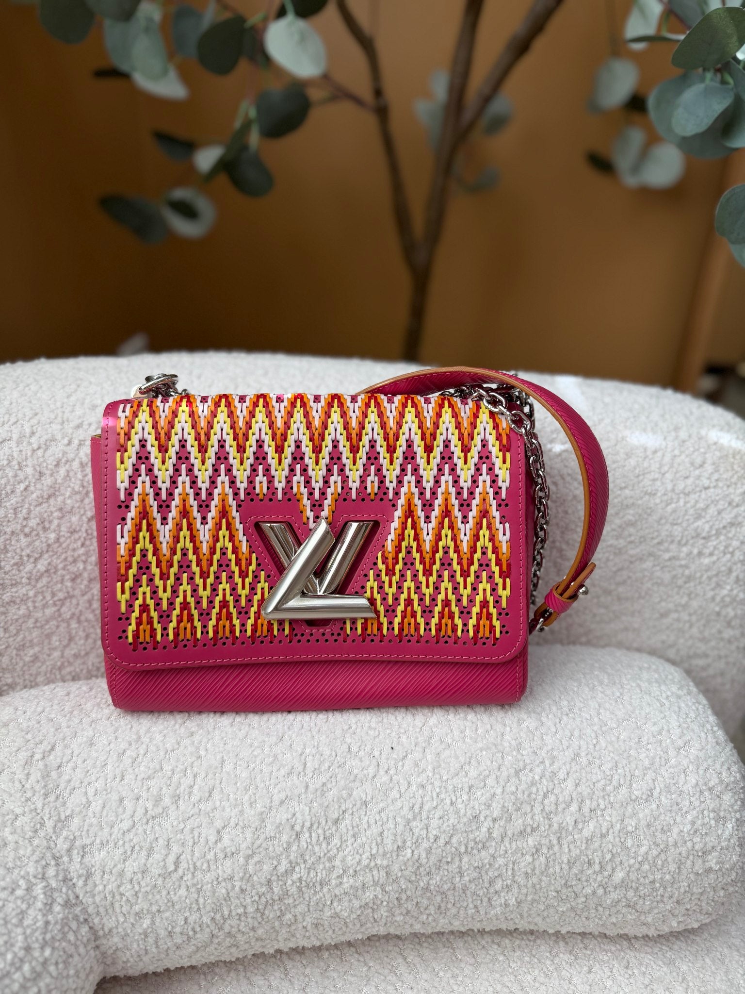 Louis Vuitton Pink Epi Leather Limited Edition Stitched Twist MM