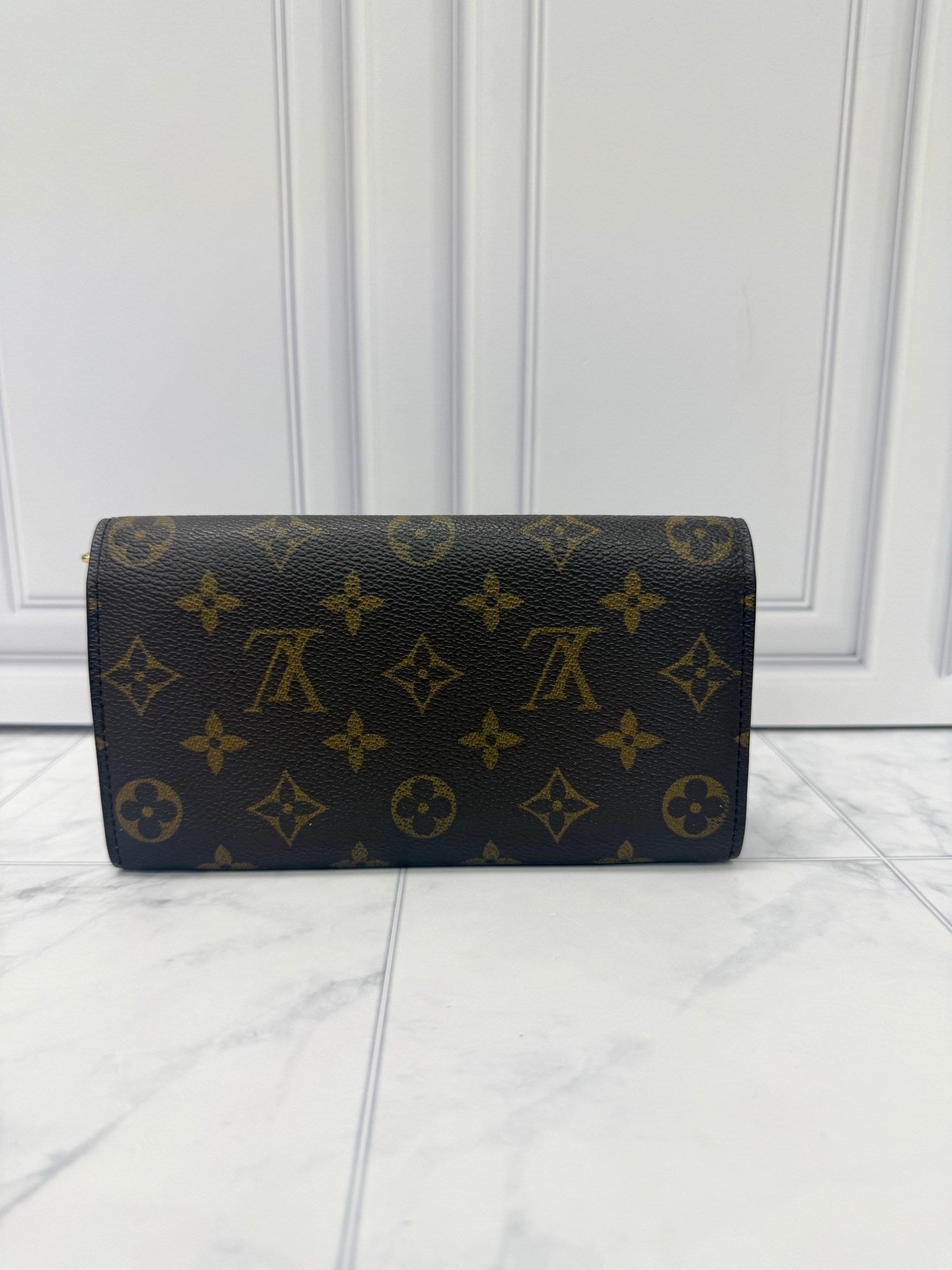 Louis Vuitton Monogram Sarah Wallet