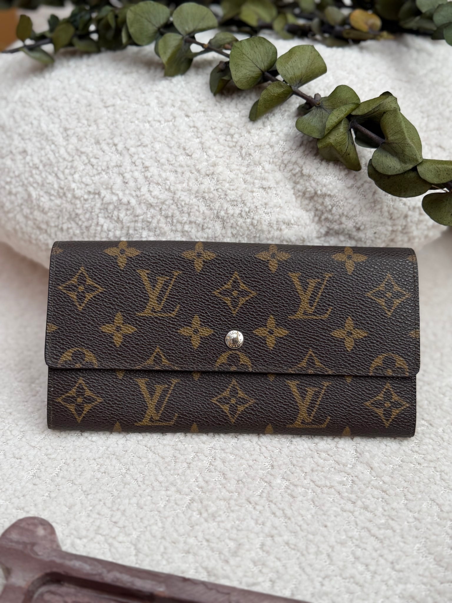 Louis Vuitton Monogram Vintage Sarah Wallet