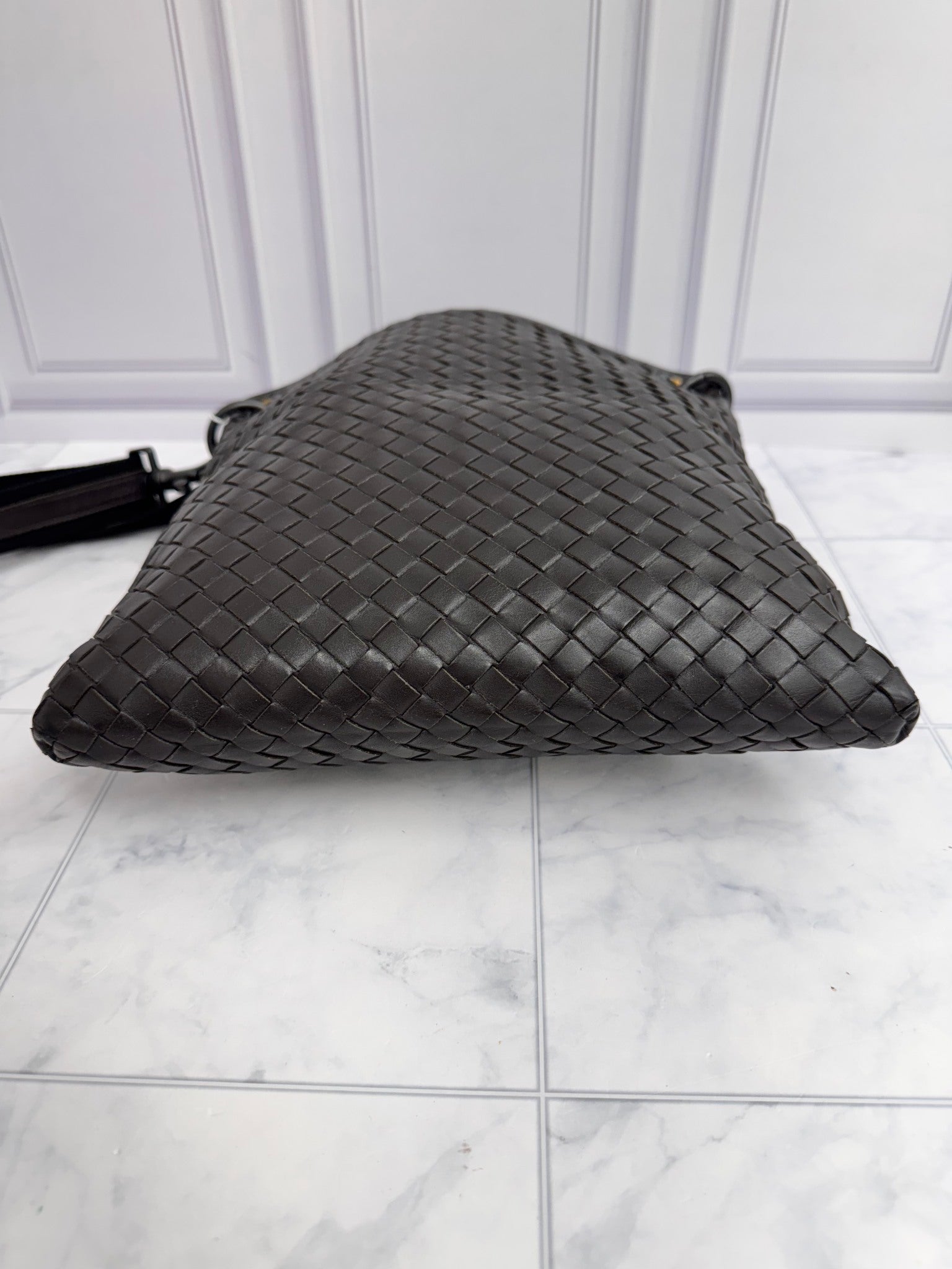 Bottega Veneta Dark Brown Intrecciato Leather Flat Messenger Crossbody Bag