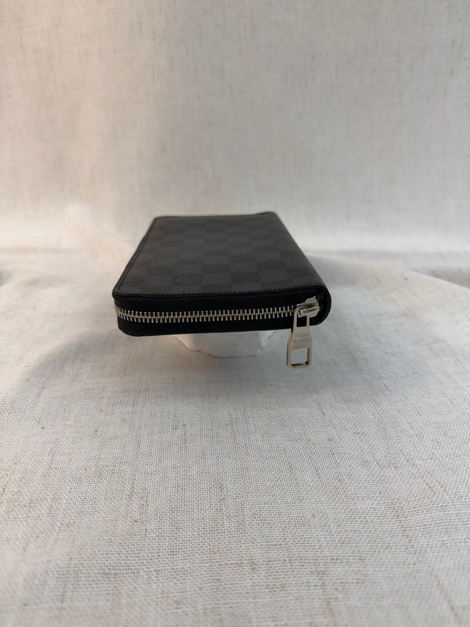 Louis Vuitton Damier Graphite Zippy Wallet