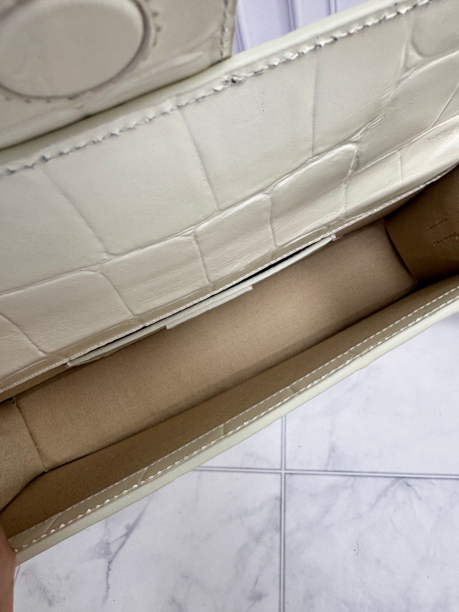 BRAND NEW Jacquemus White Croc Embossed Patent Leather Le Bambino Long Bag