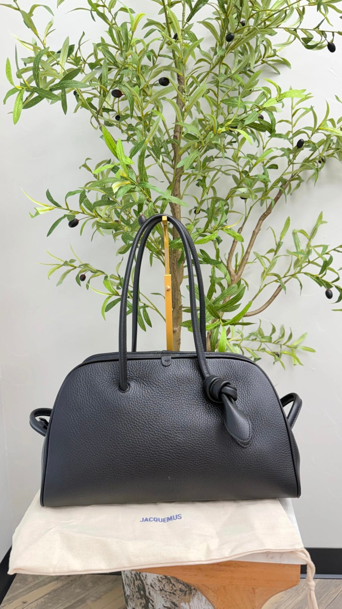 BRAND NEW - Jacquemus Black Grained Calfskin Leather Le Turismo Shoulder Bag
