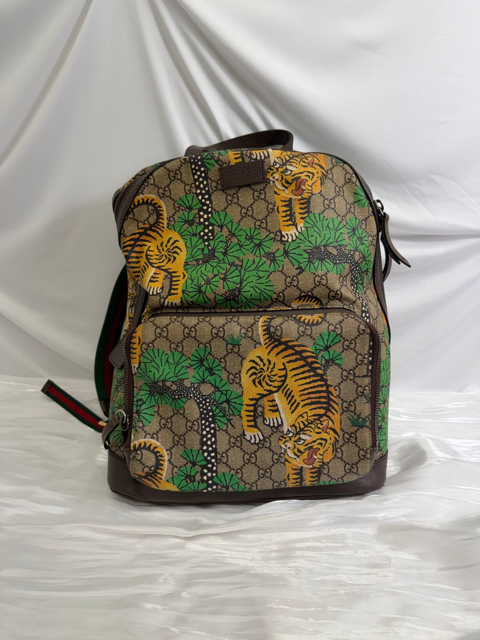 Gucci GG Supreme Tiger Backpack