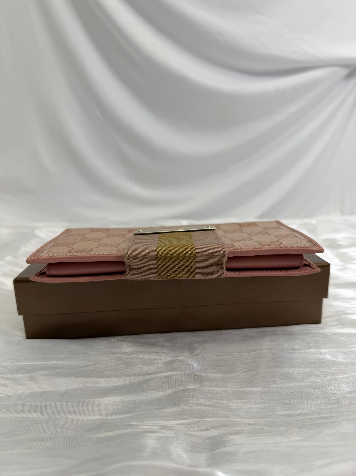 https://res.cloudinary.com/dyql5hig8/image/upload/v1760126302/u9spcqxjq1icevmuoefe.jpg