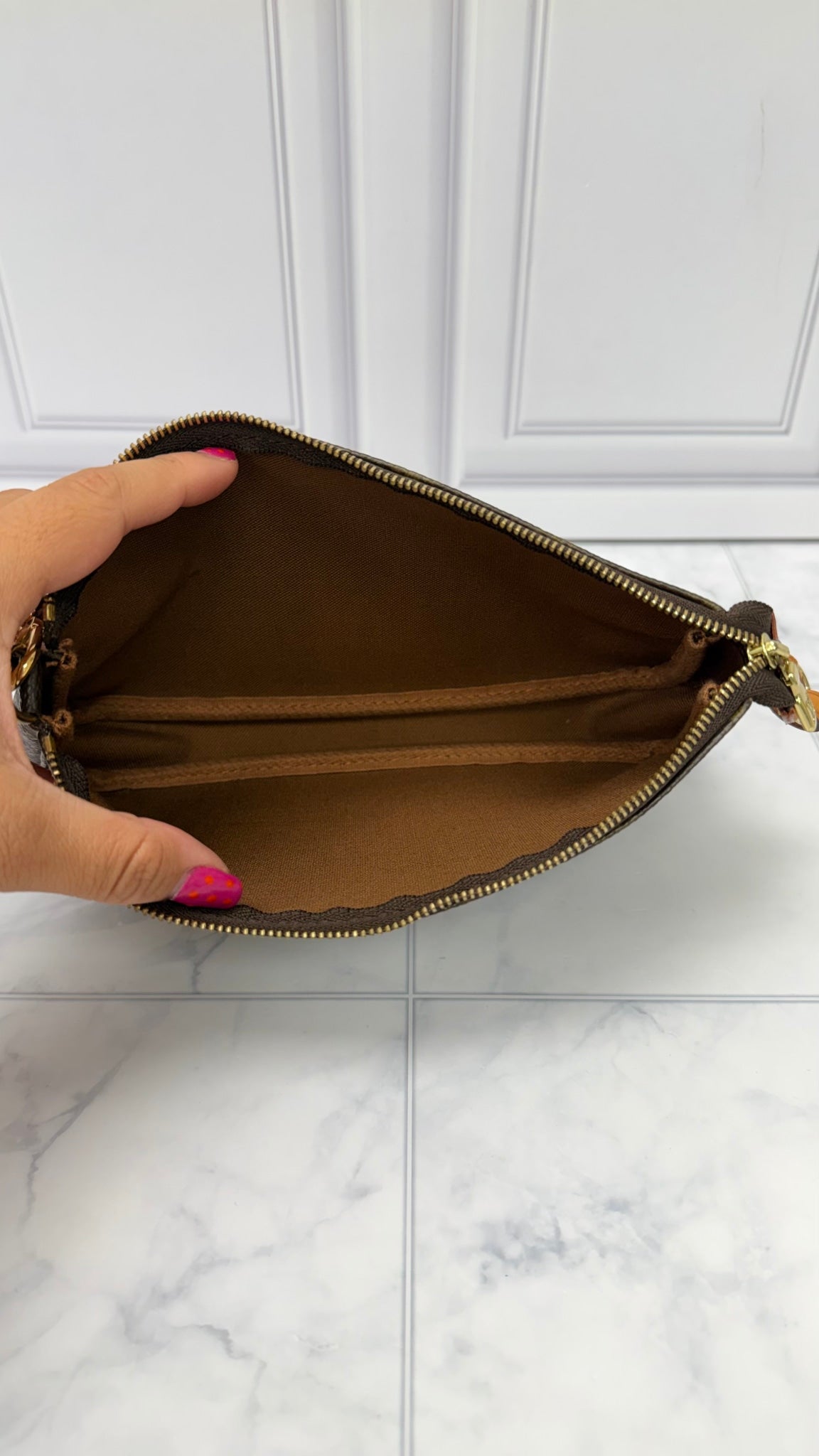 Louis Vuitton Monogram Pochette Accessoires Shoulder Bag