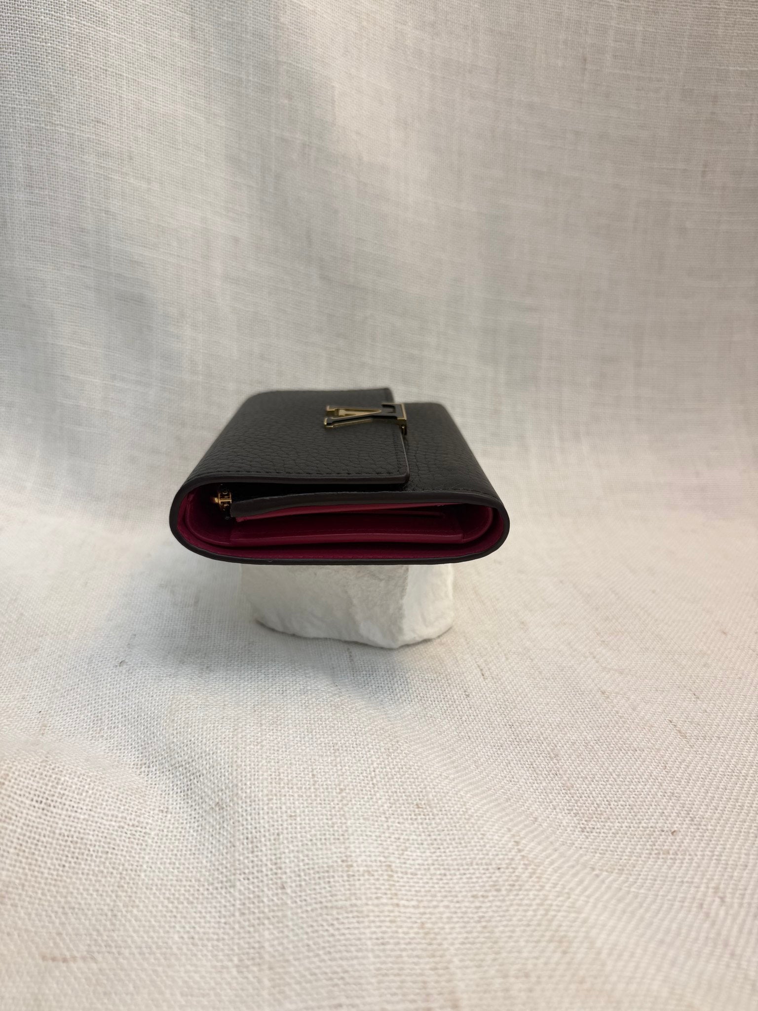 Louis Vuitton Black Leather Capucines Compact Wallet