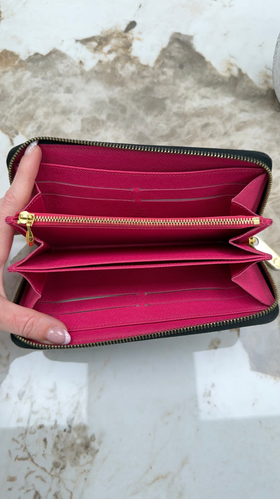 Louis Vuitton Black Multicolor Monogram Zippy Wallet