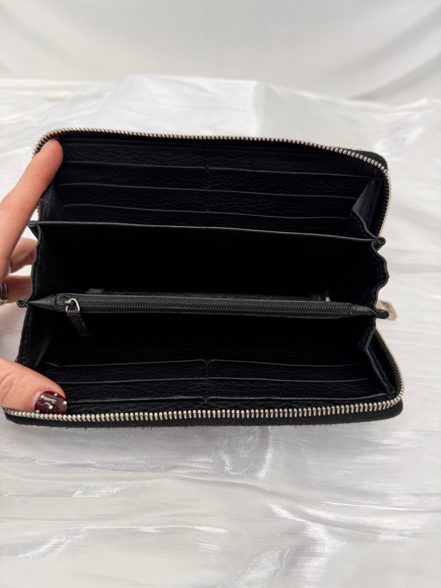 Gucci Black Leather Soho Zippy Wallet