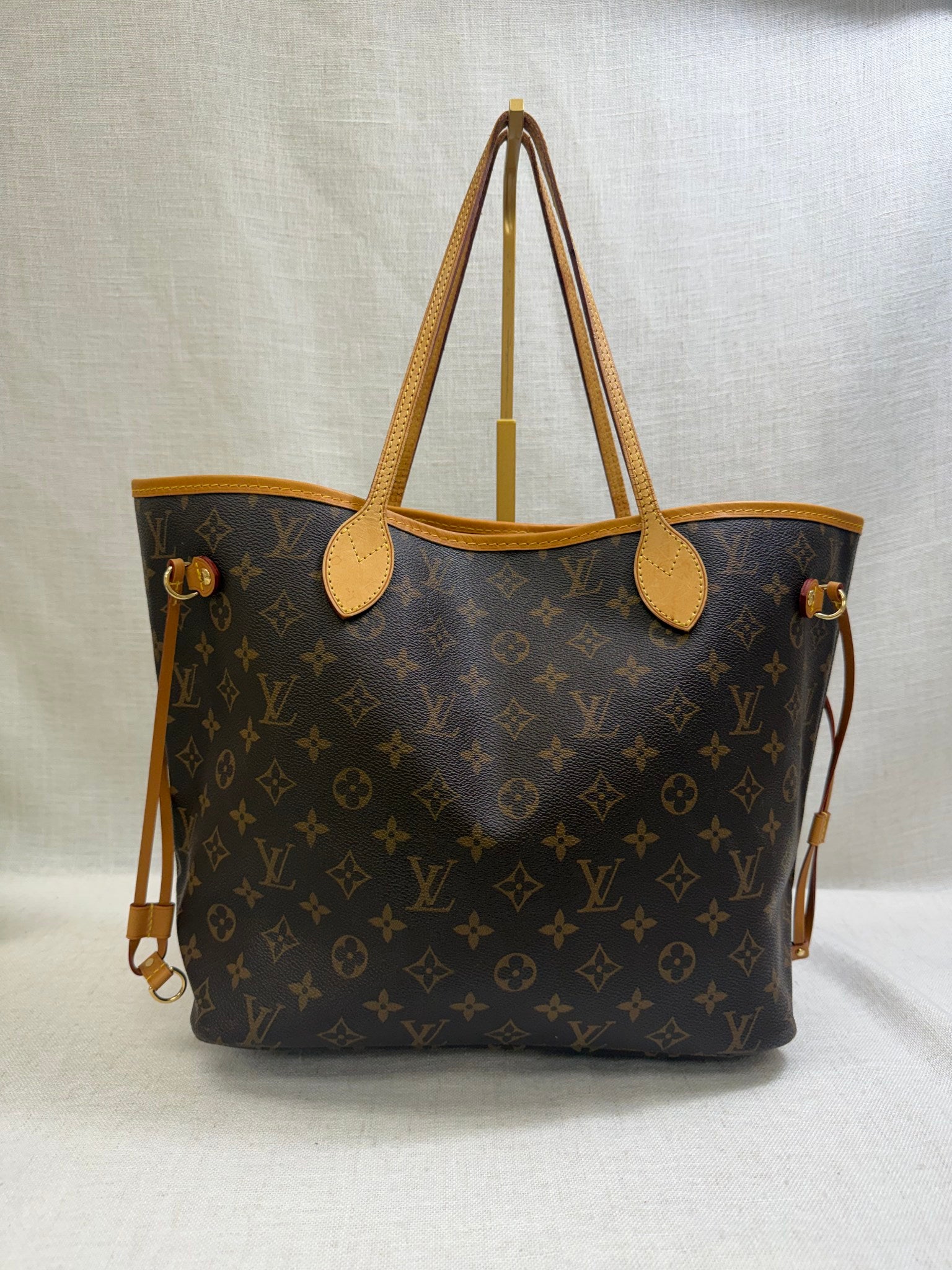 Louis Vuitton Monogram Neverfull MM Tote Bag