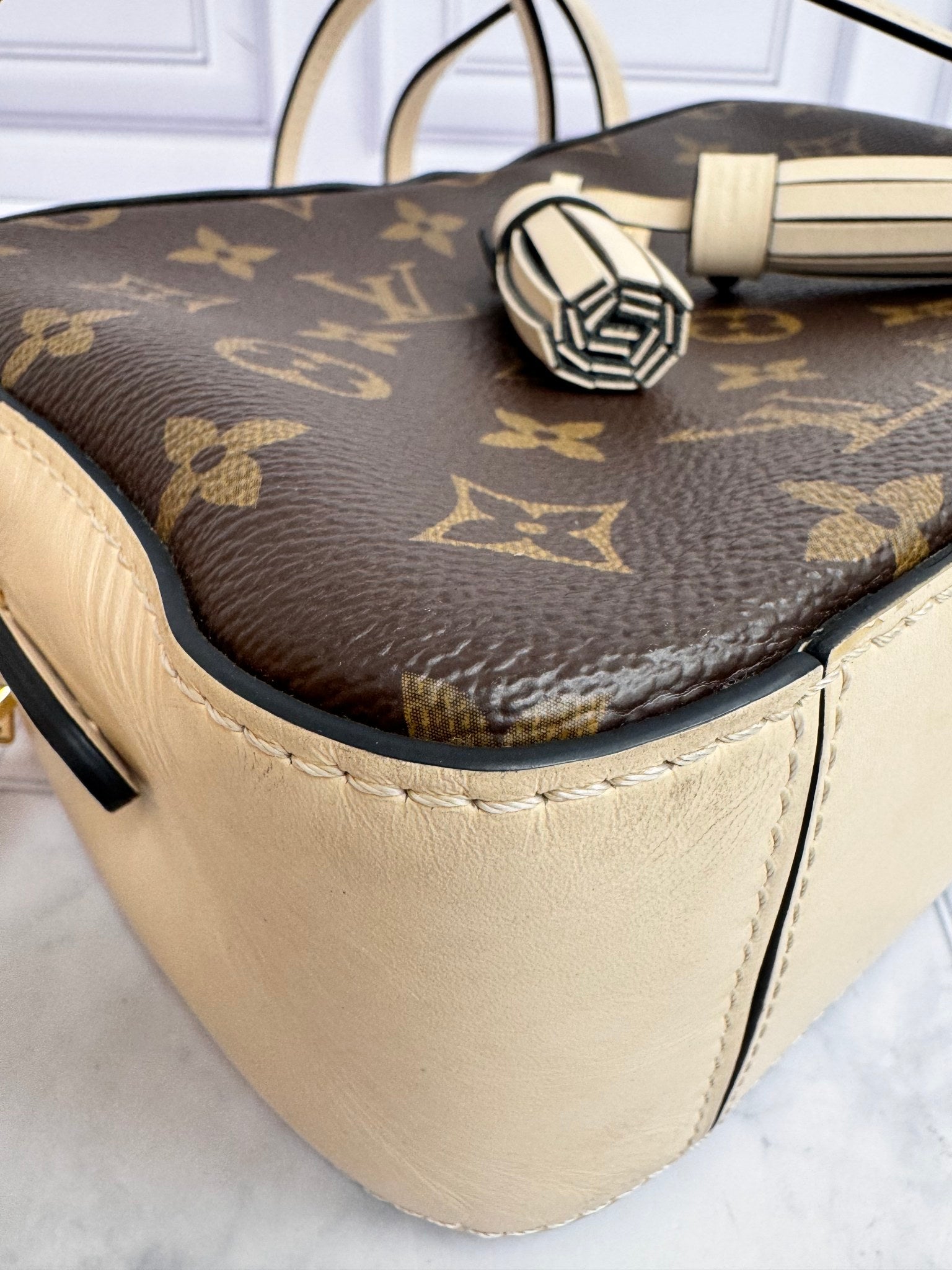 Louis Vuitton Monogram And Creme Saintonge Crossbody Bag