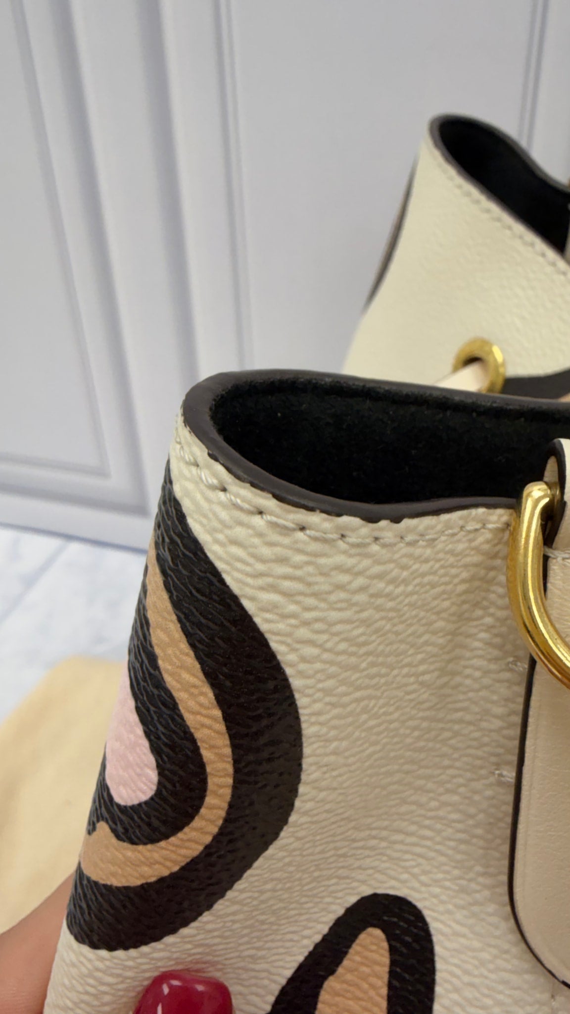 LIKE NEW - Louis Vuitton Cream Multicolor Monogram Giant NeoNoe MM