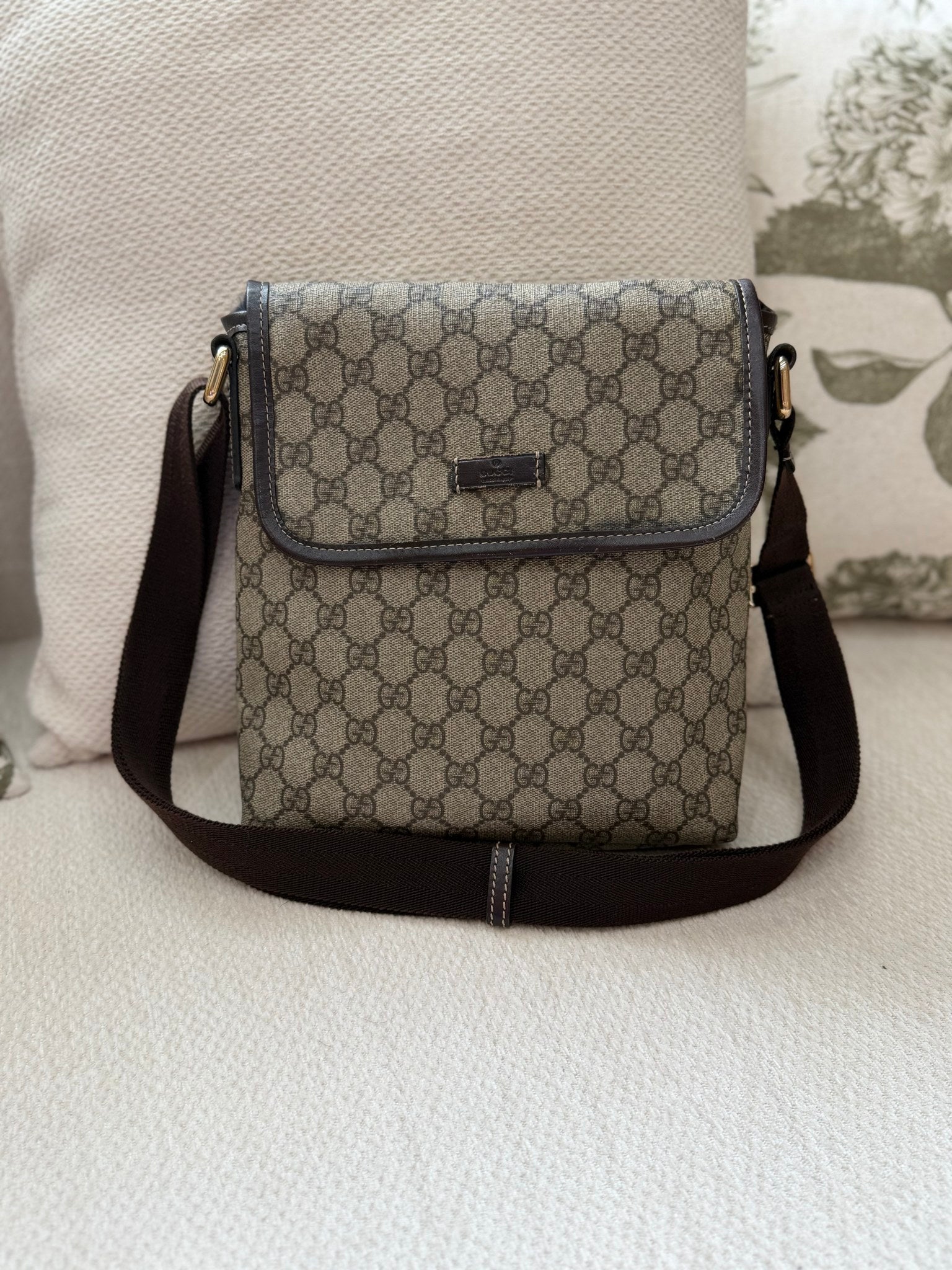 Gucci GG Supreme & Leather Canvas Crossbody Bag