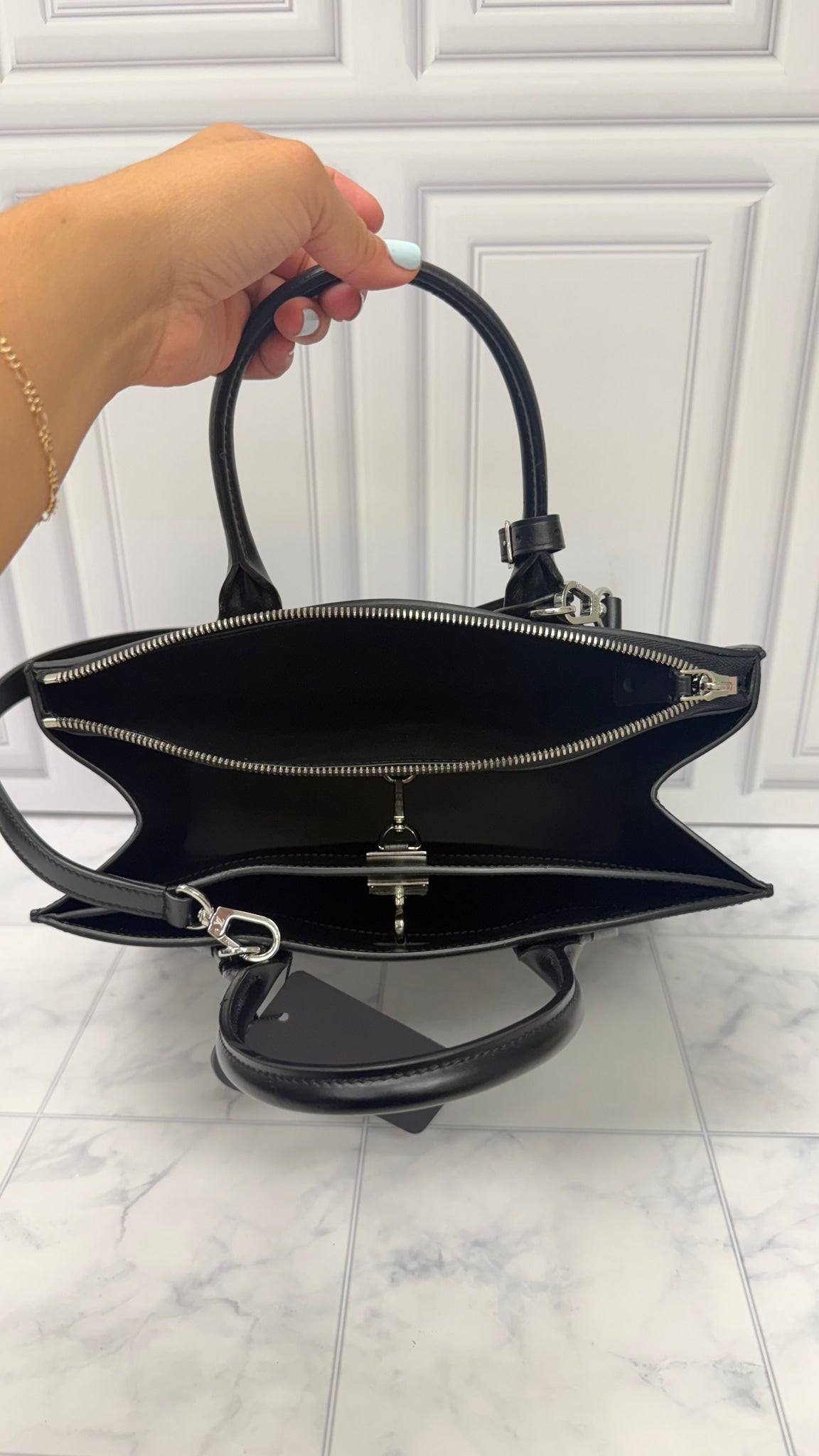 Louis Vuitton Black Leather City Steamer MM Handbag
