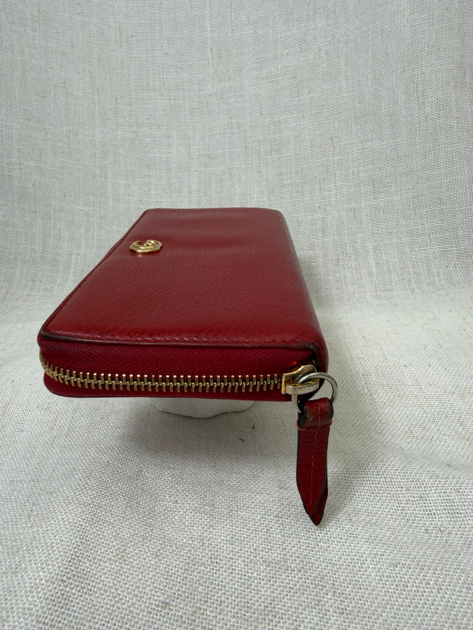 Gucci Red Leather Marmont GG Zippy Wallet