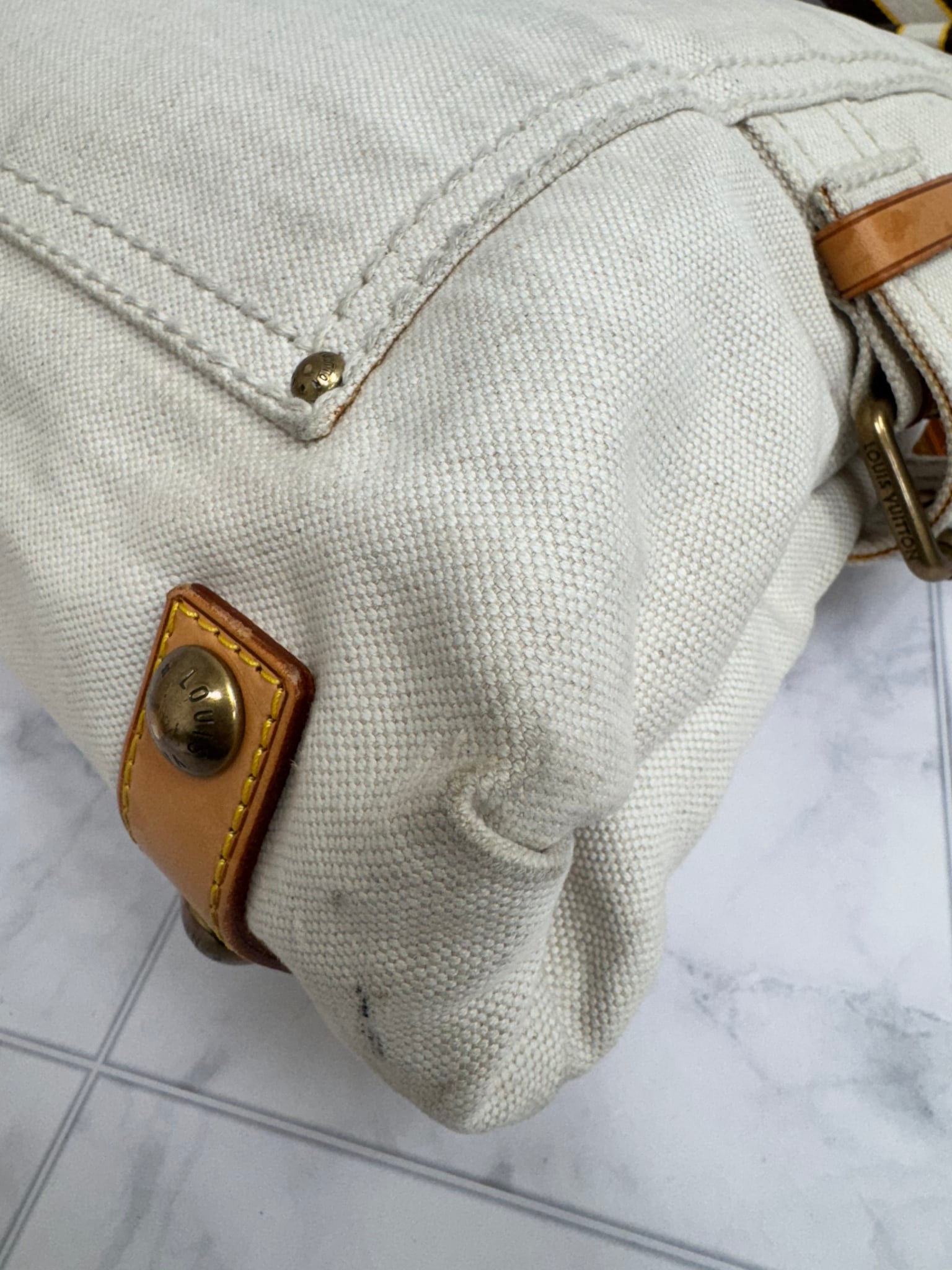 Louis Vuitton Beige Canvas Red Toile Globe Shopper Cabas Bag MM