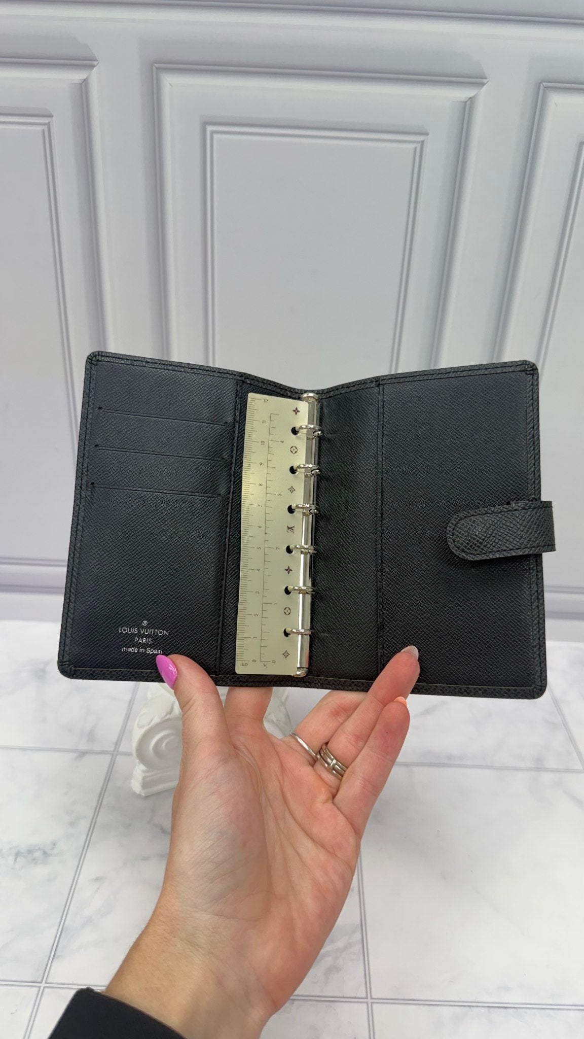 Louis Vuitton Black Taiga Passport Agenda PM