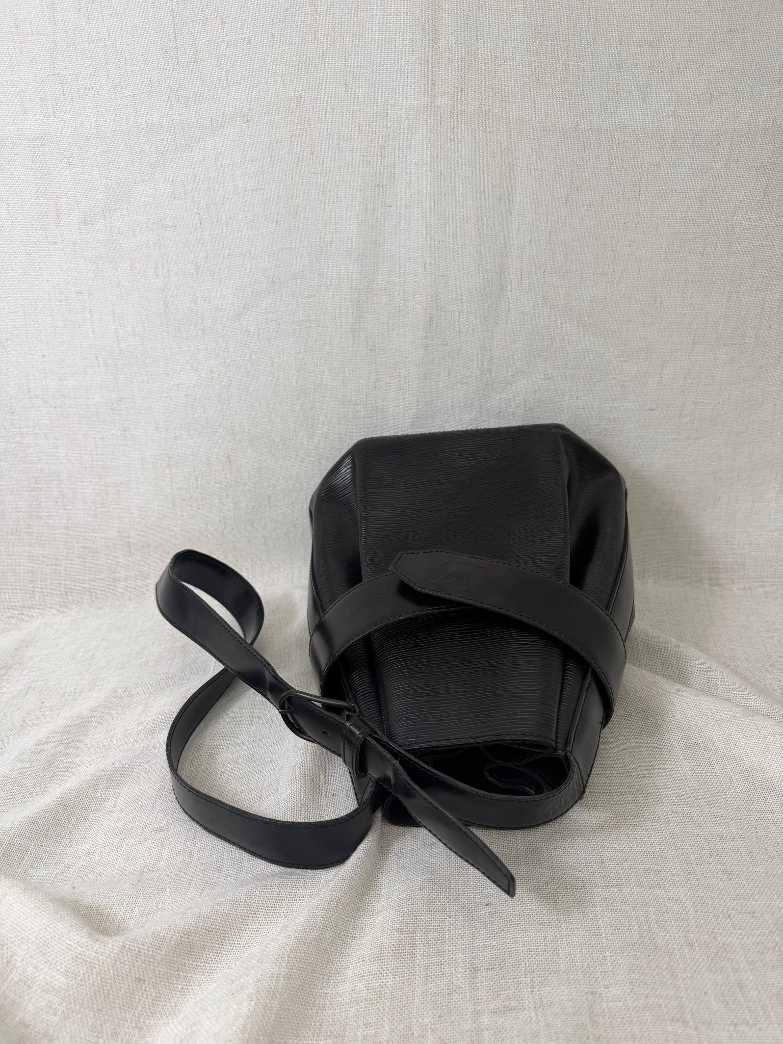 Louis Vuitton Black Epi Leather Sac D'Epaile PM Shoulder Bag