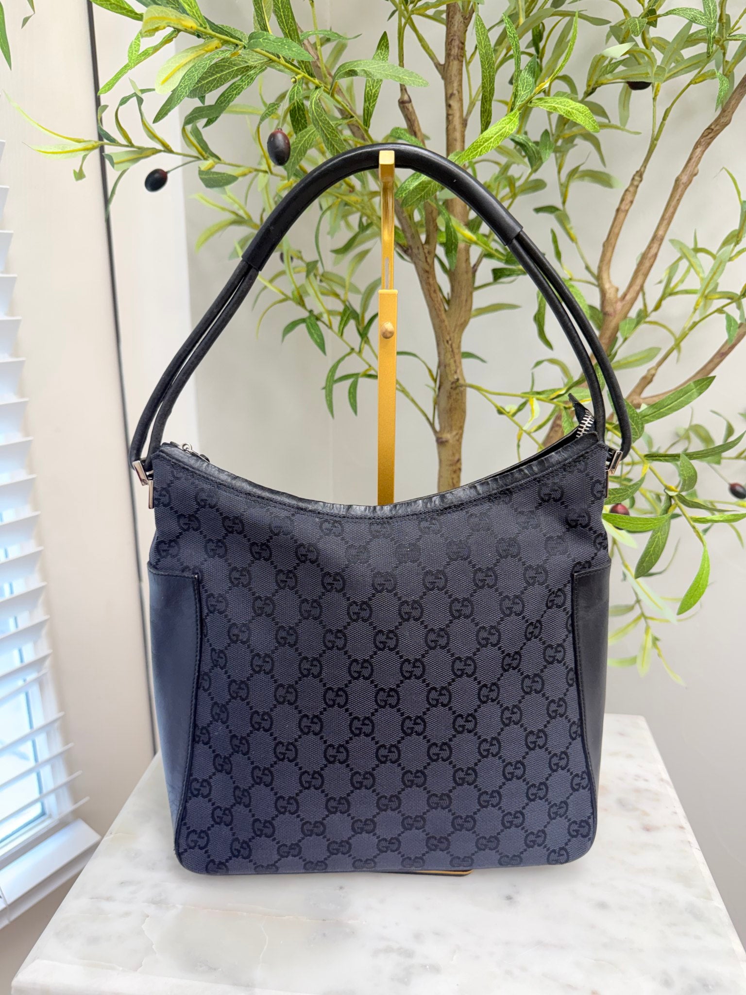 Gucci Black GG Supreme Shoulder Bag