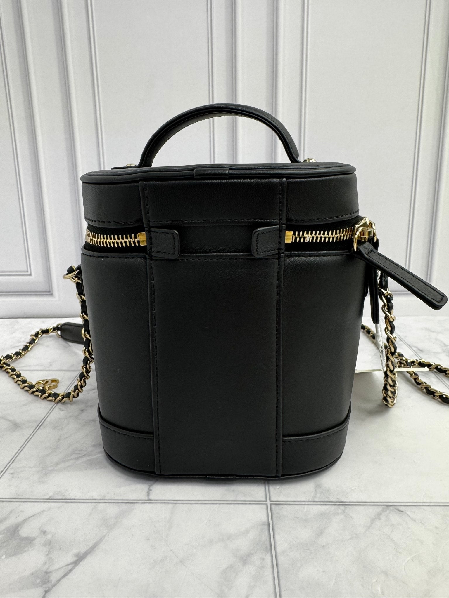 LIKE NEW - Chanel Black Calfskin Leather CC Mania Vanity Case