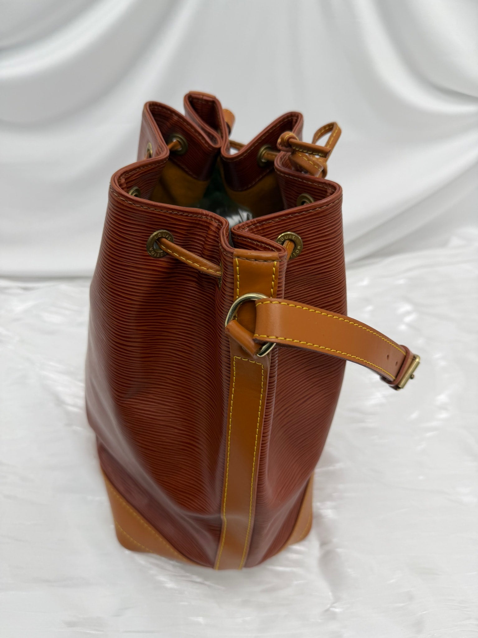 Louis Vuitton Brown Epi Noe Bucket Bag GM