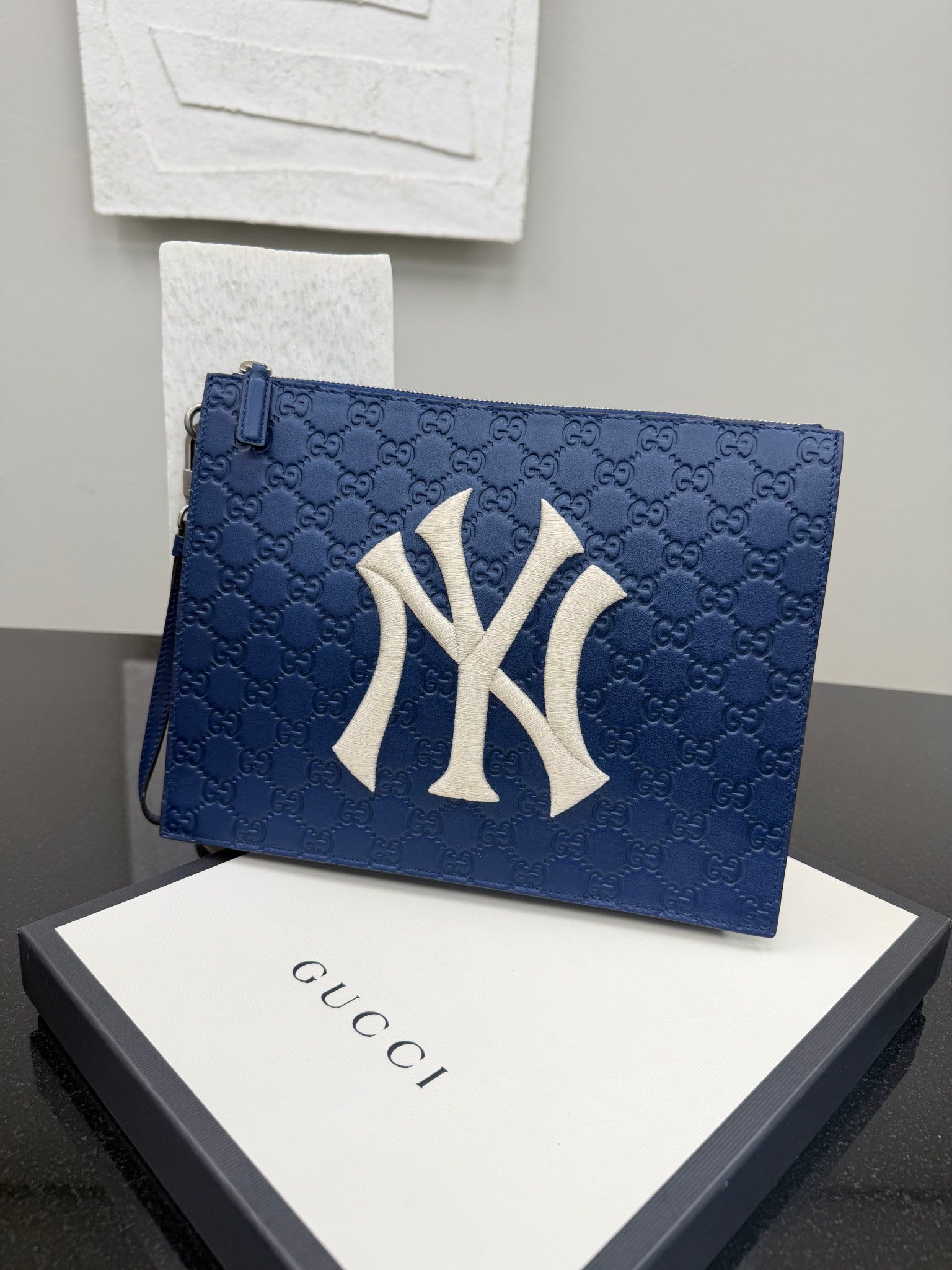 Gucci x MLB NY Yankees Blue Guccissima Leather Zippy Pouch