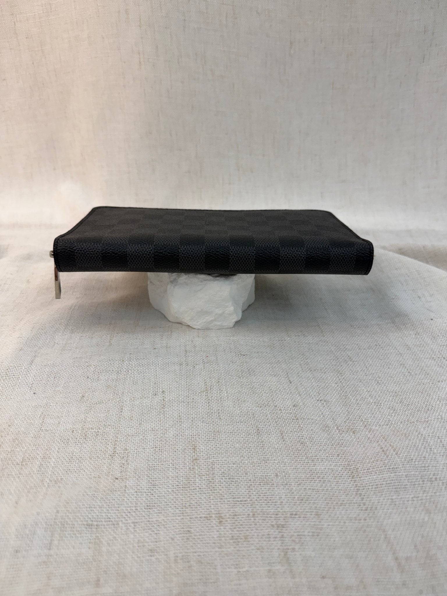 Louis Vuitton Damier Graphite Zippy Wallet