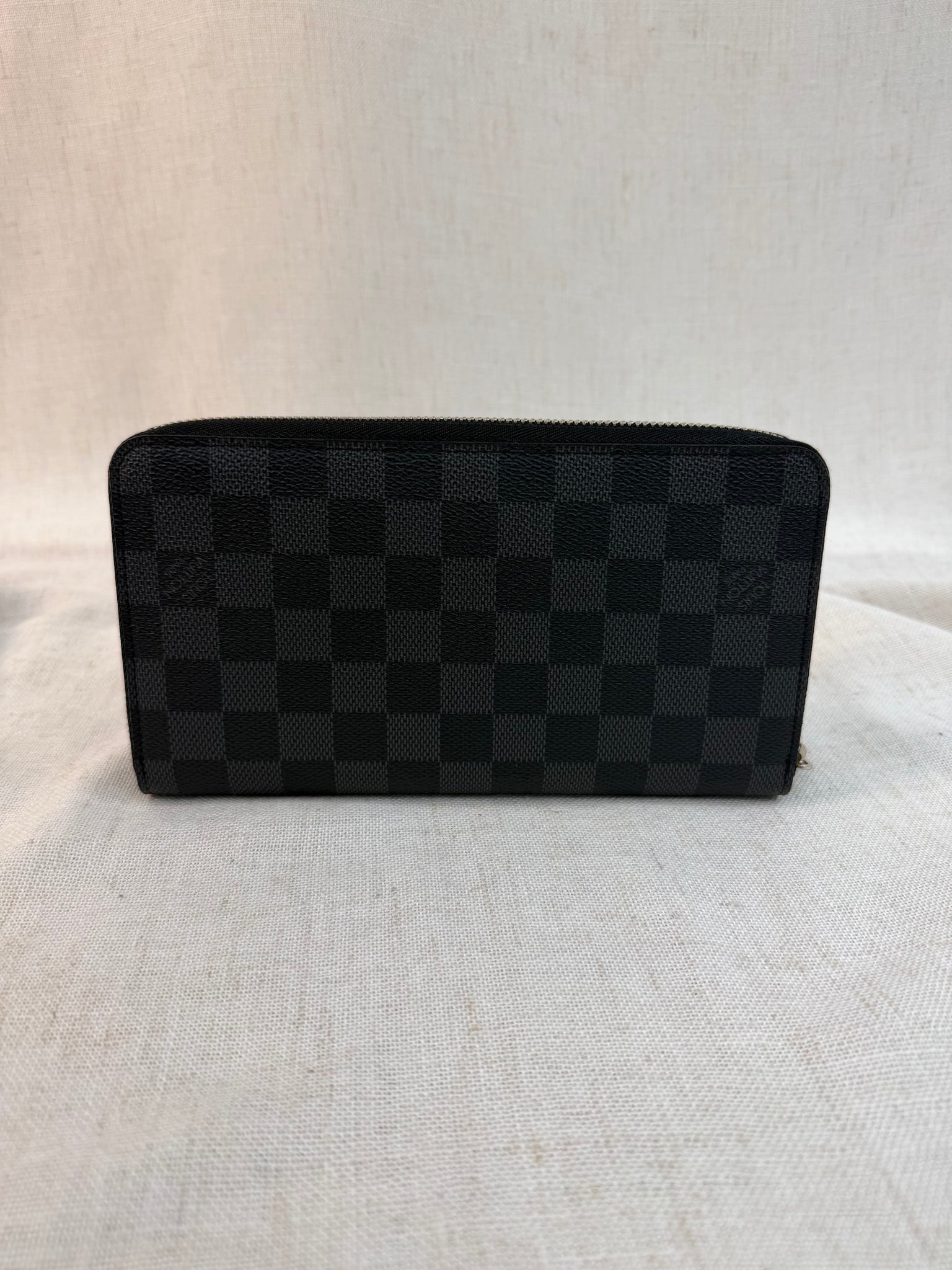 Louis Vuitton Damier Graphite Zippy Wallet
