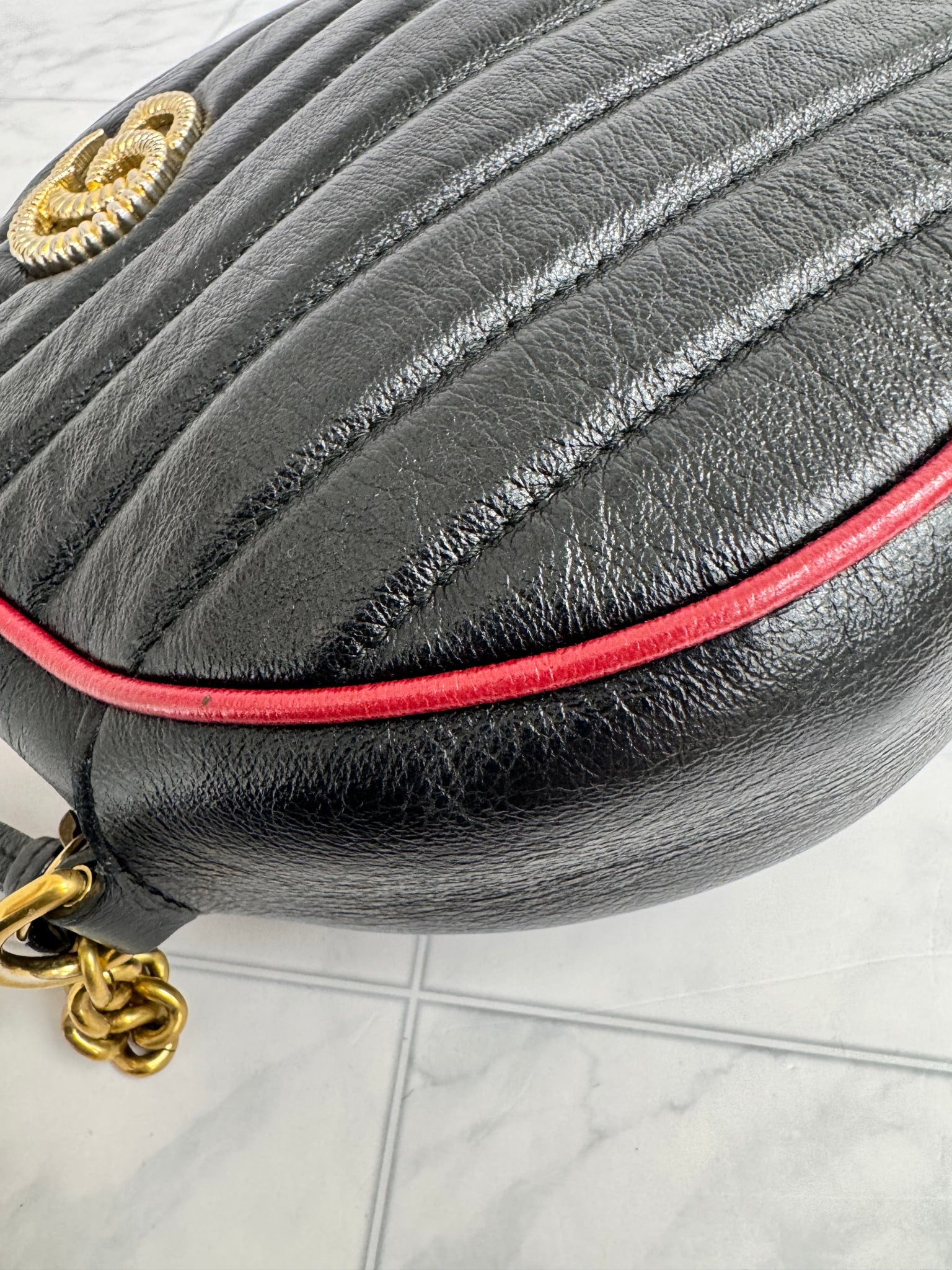 Gucci Black And Red Diagonal Quilted Leather Mini Round Shoulder Bag
