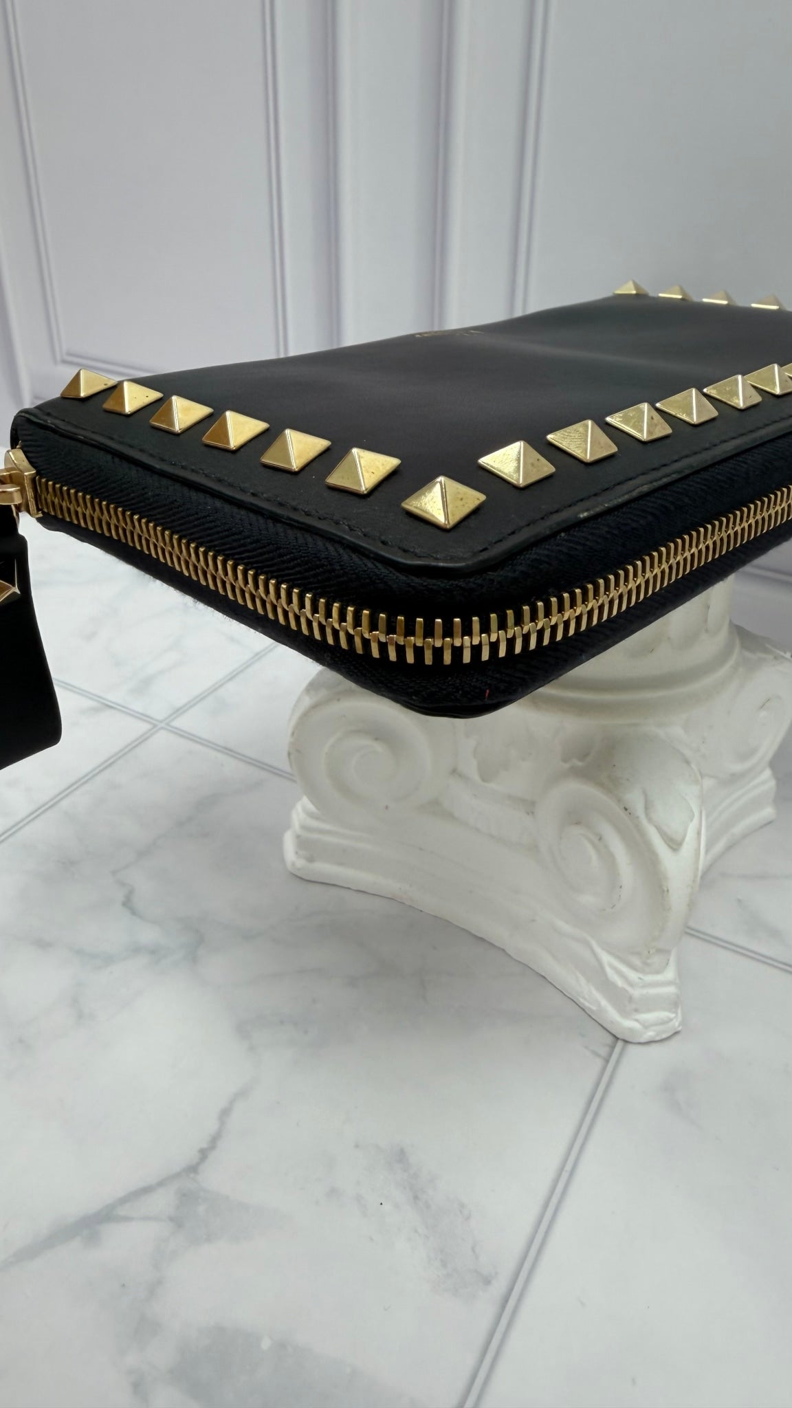 Valentino Black Leather Rockstud Zippy Wallet