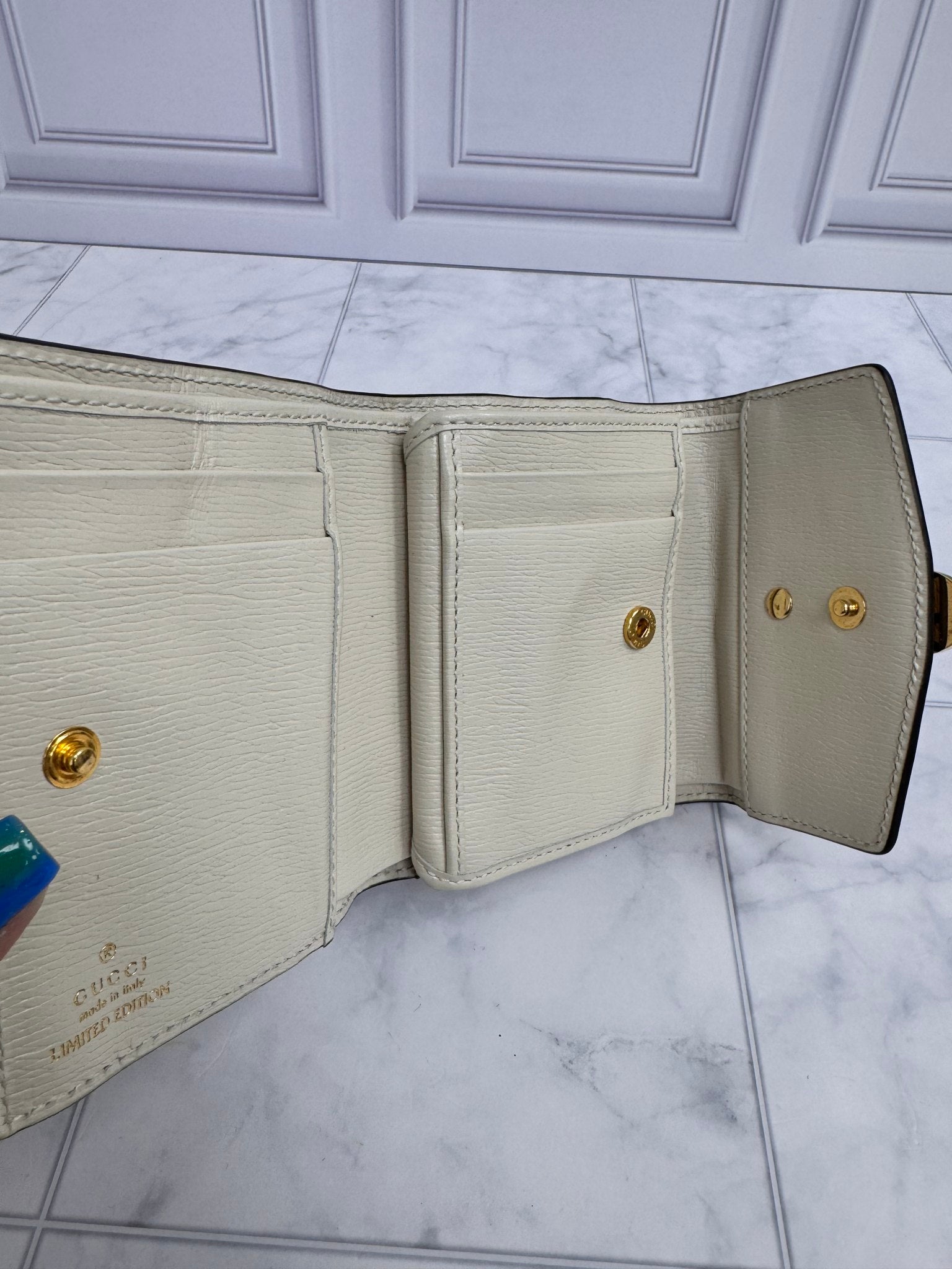 Gucci Beige Leather And Web Limited Edition Valentines Sylvie Crossbody And Compact Wallet Set