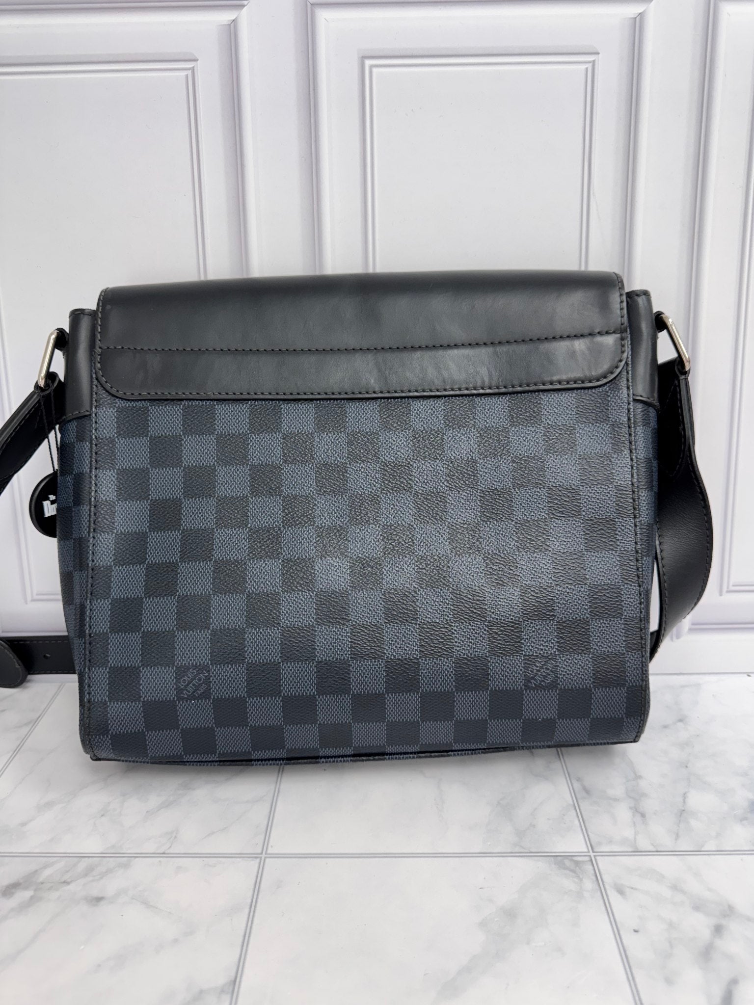 Louis Vuitton Damier Cobalt Newport Messenger Bag MM