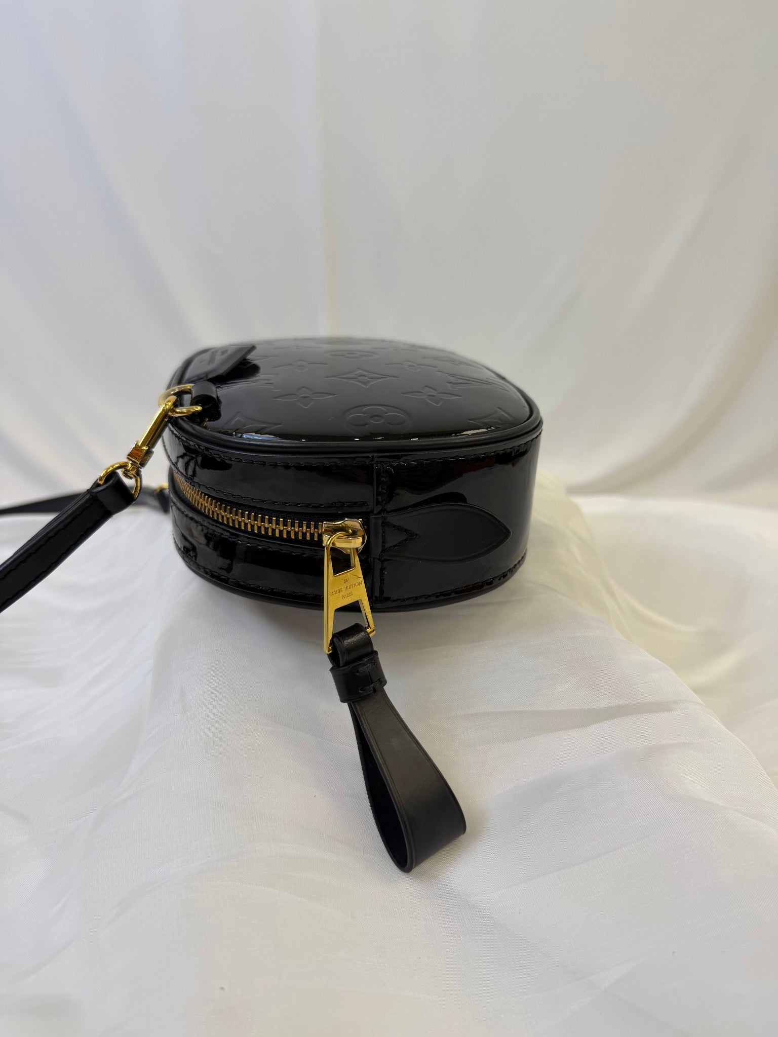 Louis Vuitton Black Vernis Leather Round Crossbody X Belt Bag