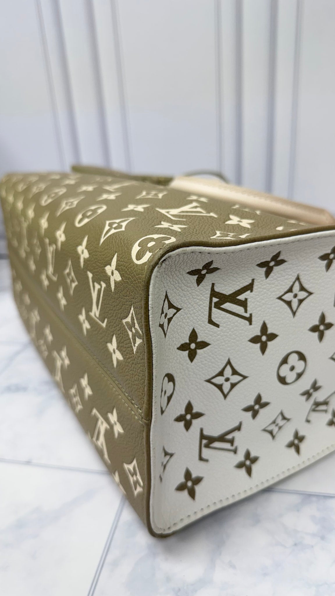Louis Vuitton Green And Cream Monogram Empreinte Leather On The Go Handbag