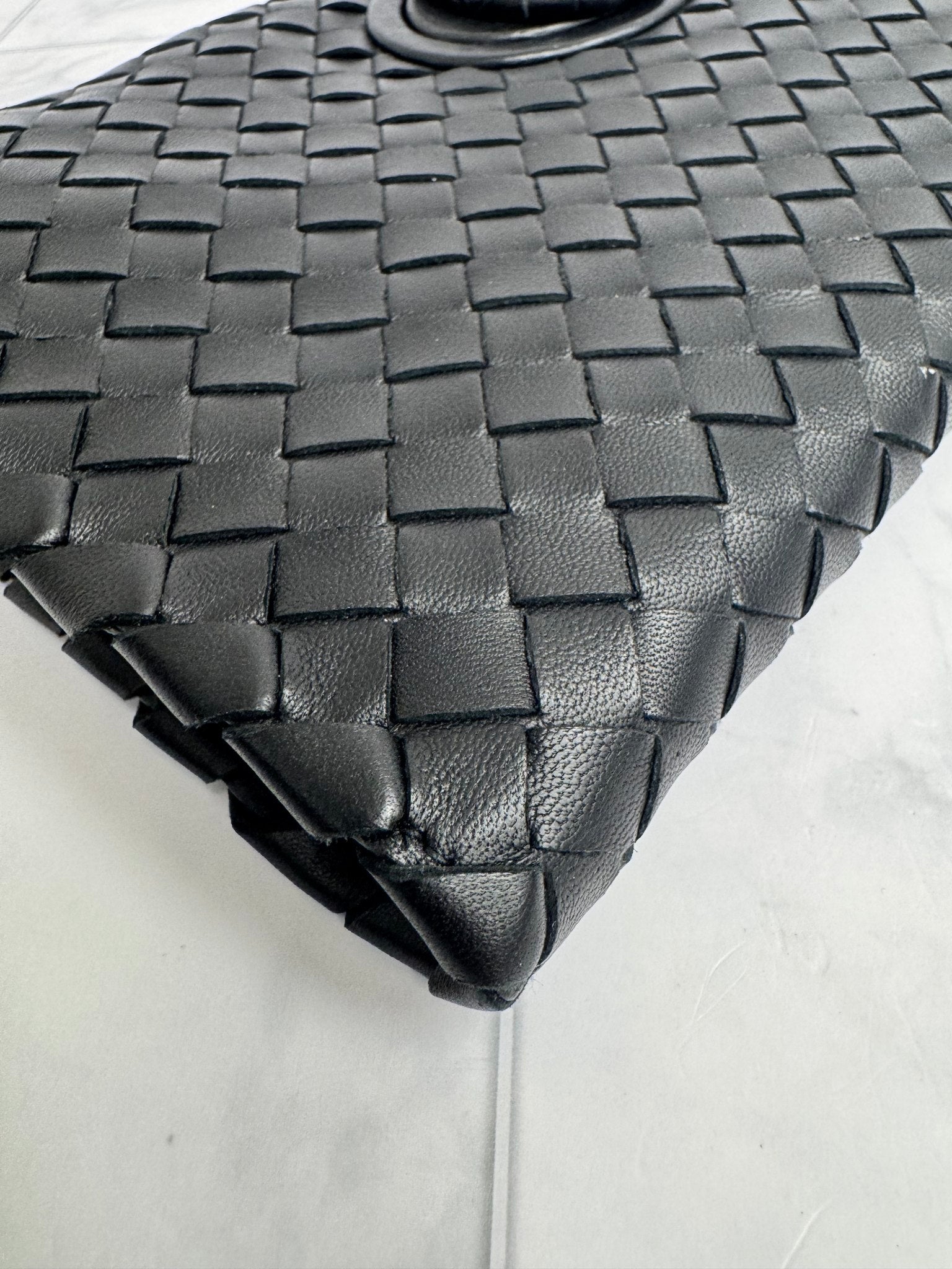 Bottega Veneta Black Intrecciato Leather Turn Lock Clutch Bag