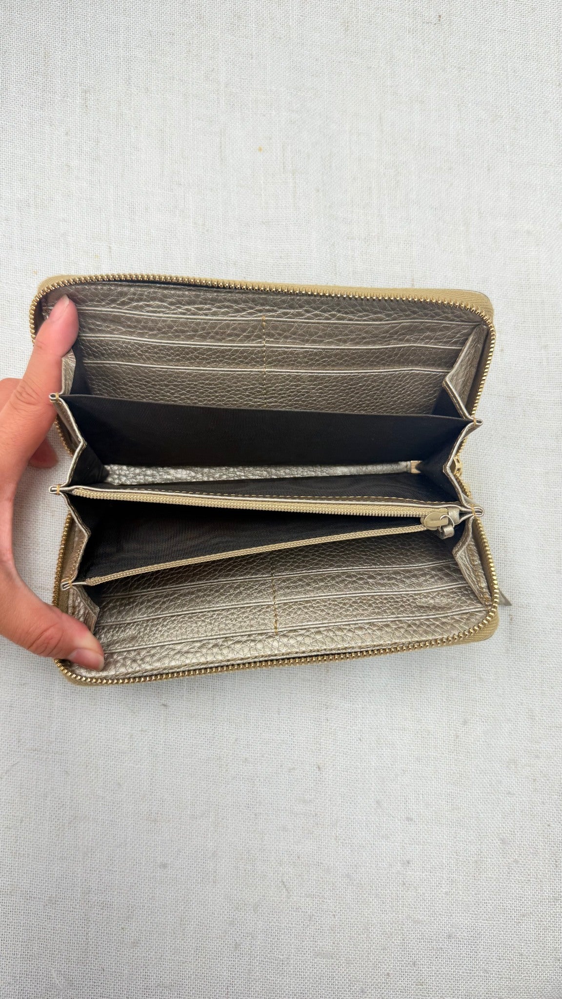 Gucci Gold Metallic Grained Leather Bamboo Zippy Wallet