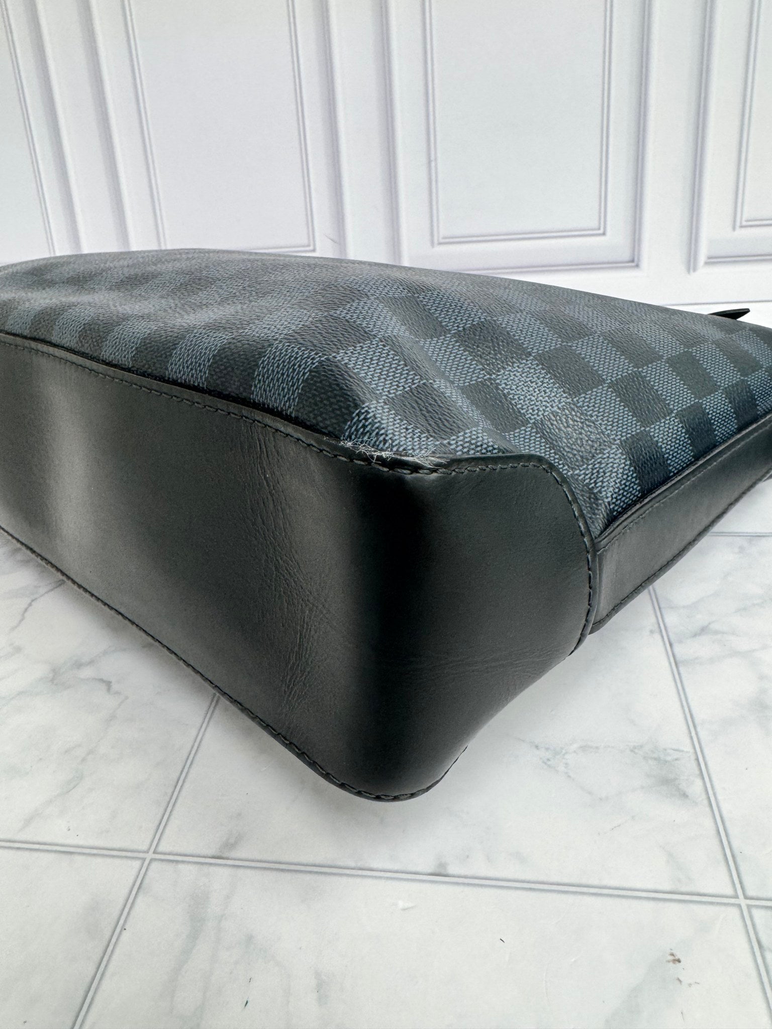 Louis Vuitton Damier Cobalt Greenwich Messenger Bag