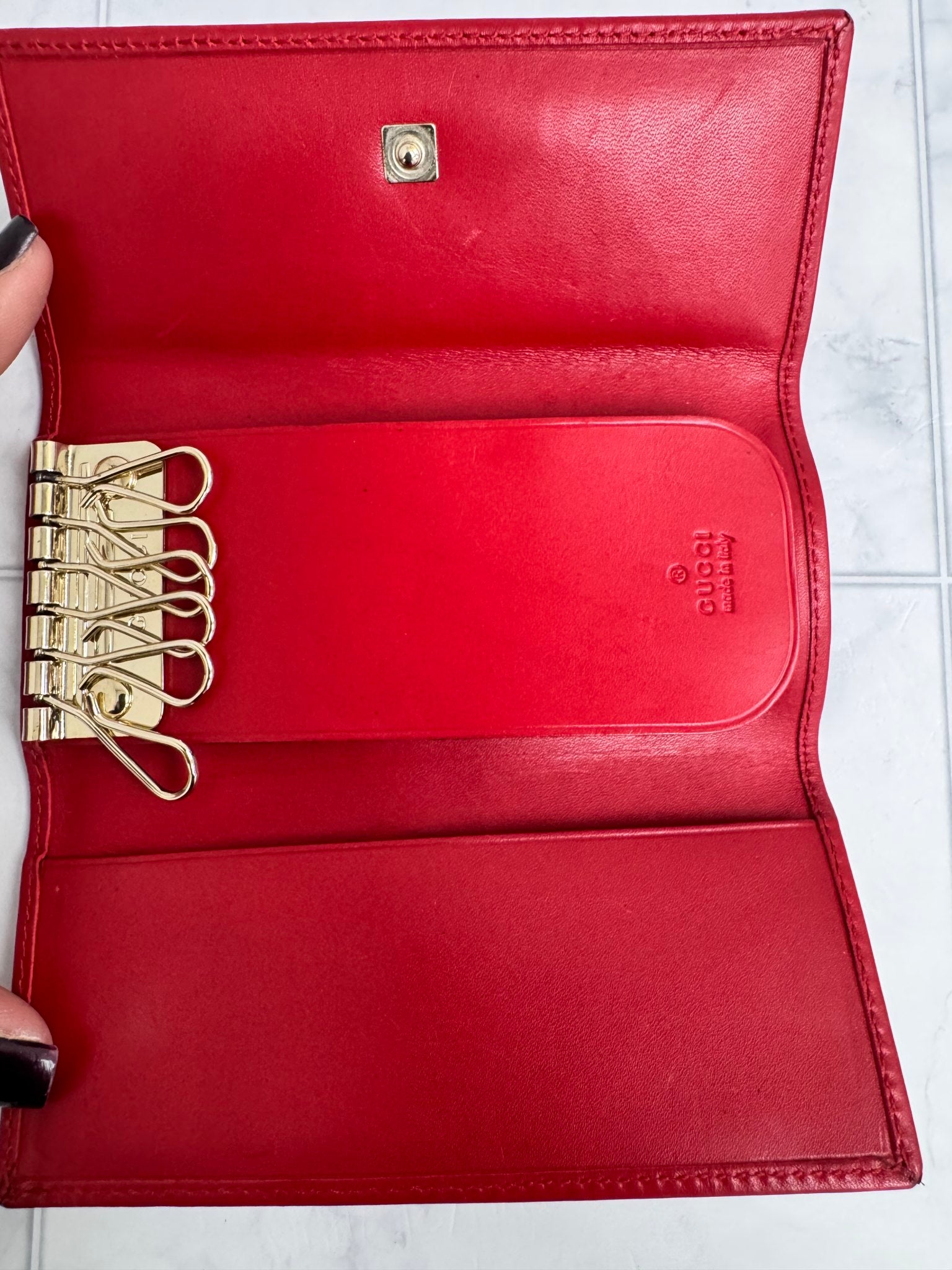 Gucci GG Supreme Coated Canvas And Red 6 Key Case