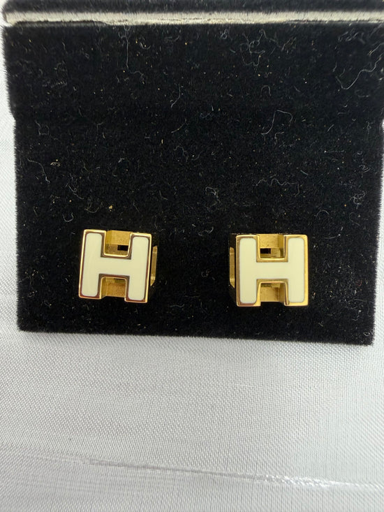 https://res.cloudinary.com/dyql5hig8/image/upload/v1761339244/w9afwalnbfxogjxbjrw7.jpg